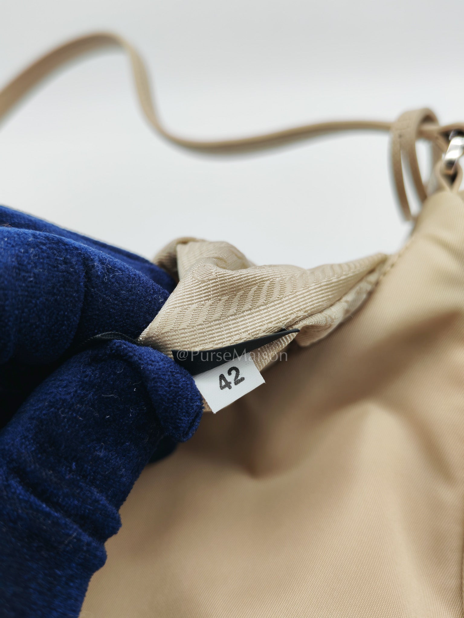 2005 Re-Edition in Deserto Tessuto Saffiano Shoulder Bag