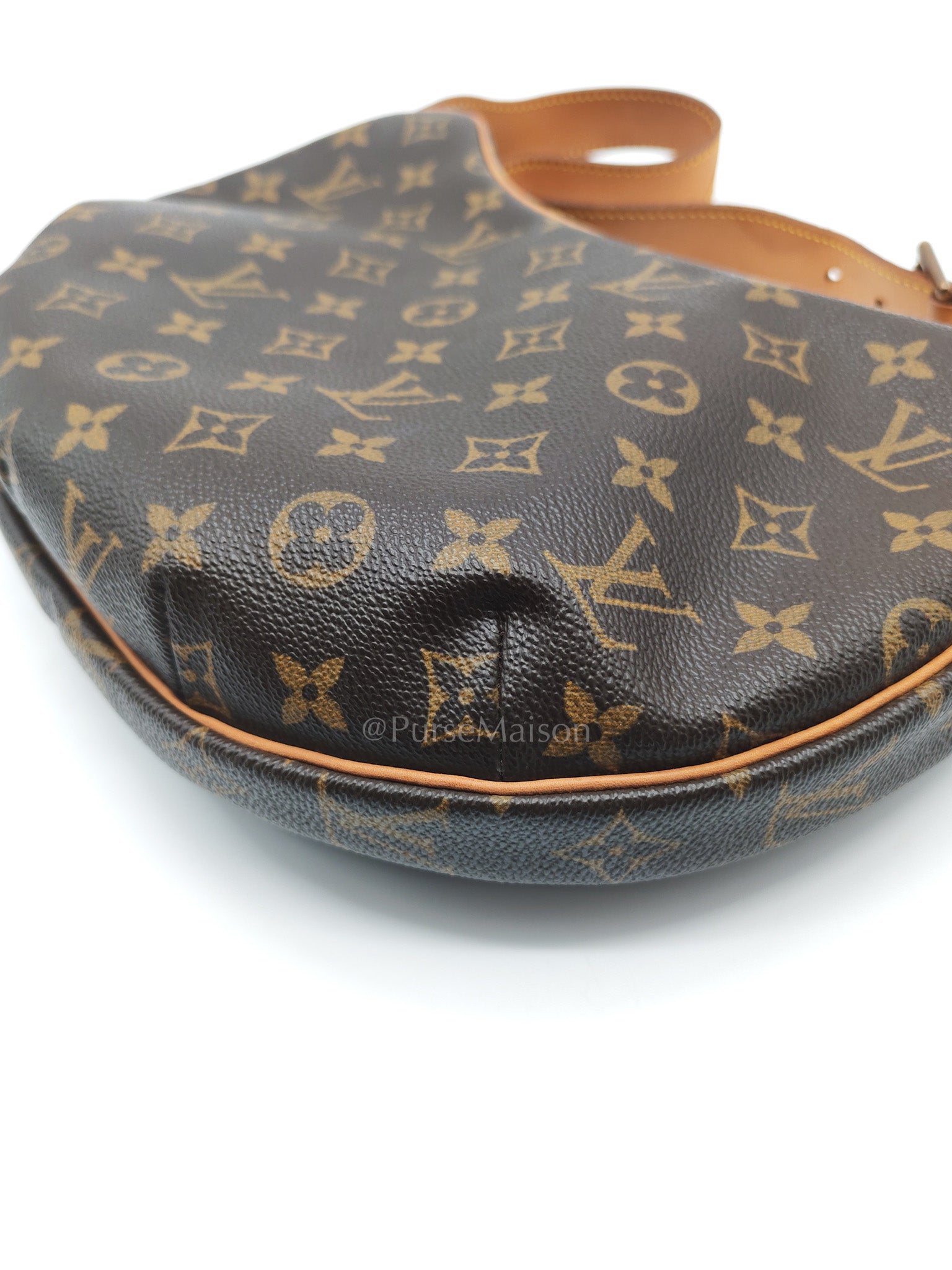 Croissant MM Handbag in Monogram Canvas (Datecode: TH0043)