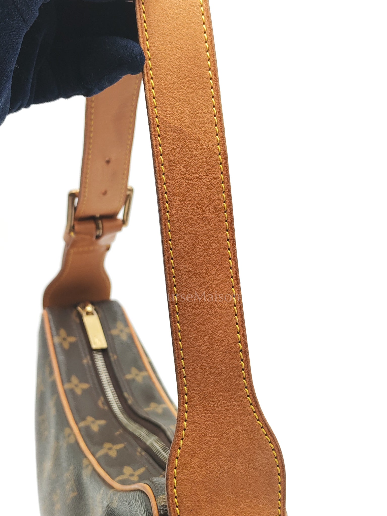 Croissant MM Handbag in Monogram Canvas (Datecode: TH0043)