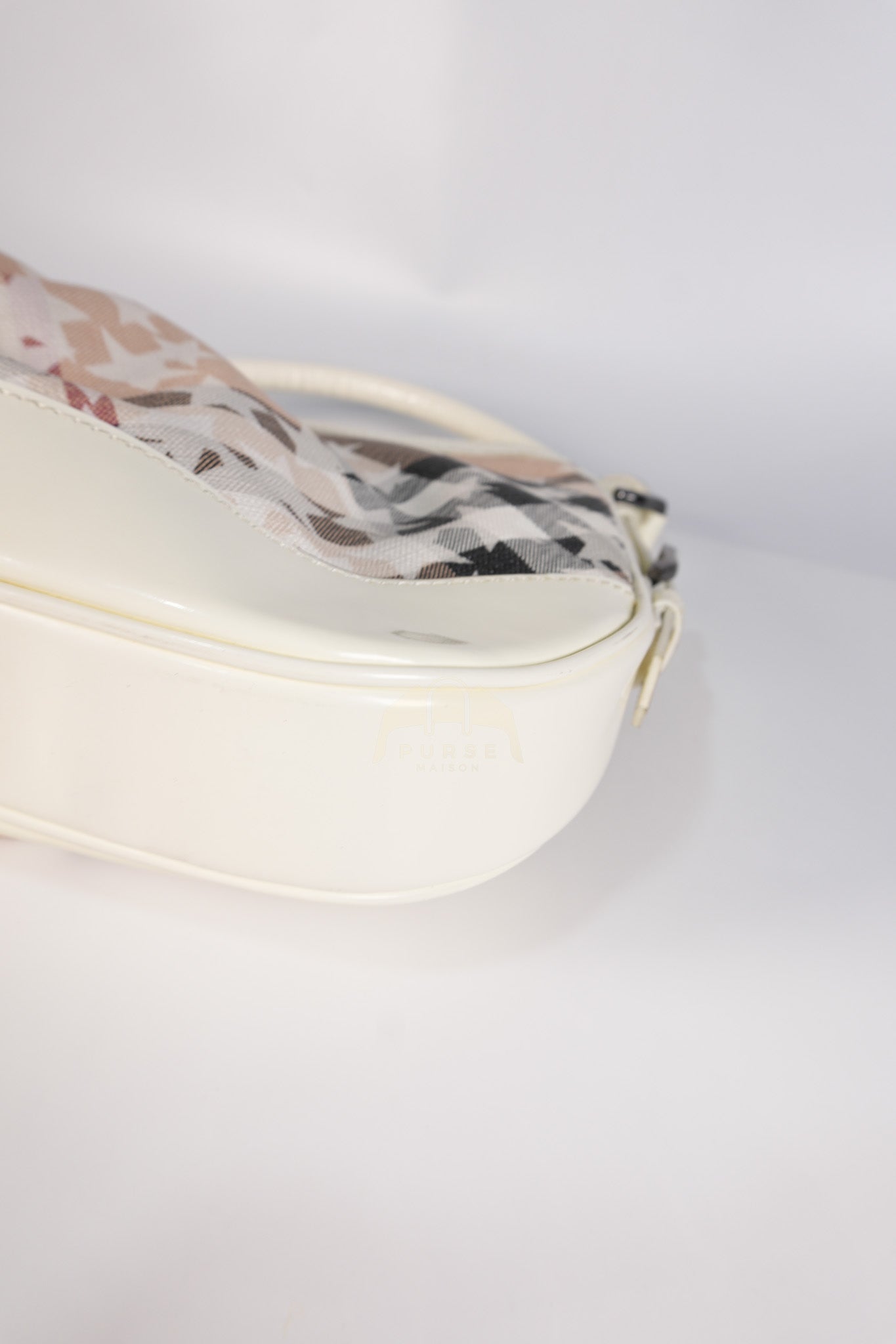 Nova Stars Printed Coated in White Patent Leather Shoulder Bag | Purse Maison Luxury Bags Shop