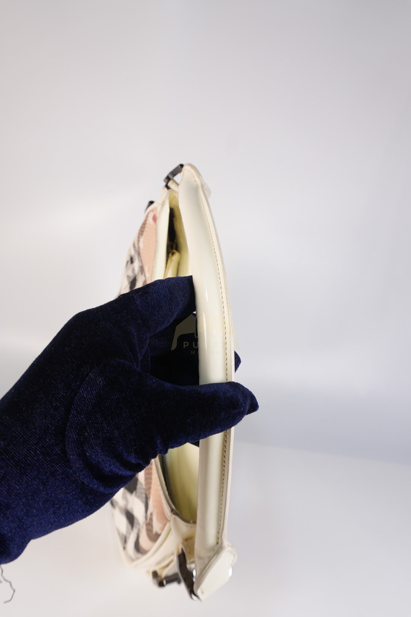 Nova Stars Printed Coated in White Patent Leather Shoulder Bag | Purse Maison Luxury Bags Shop