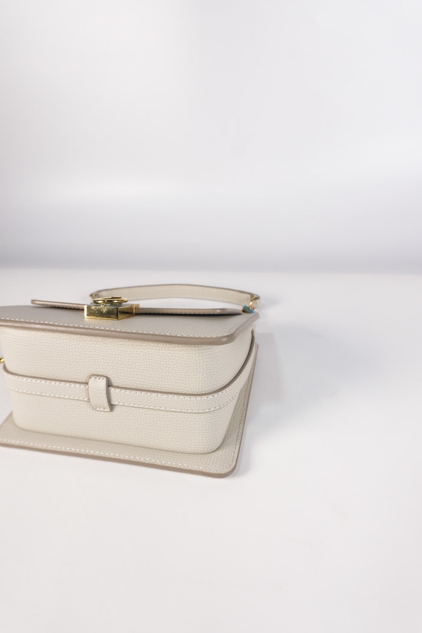 Numero Sept Mini in Craie Grane Leather | Purse Maison Luxury Bags Shop