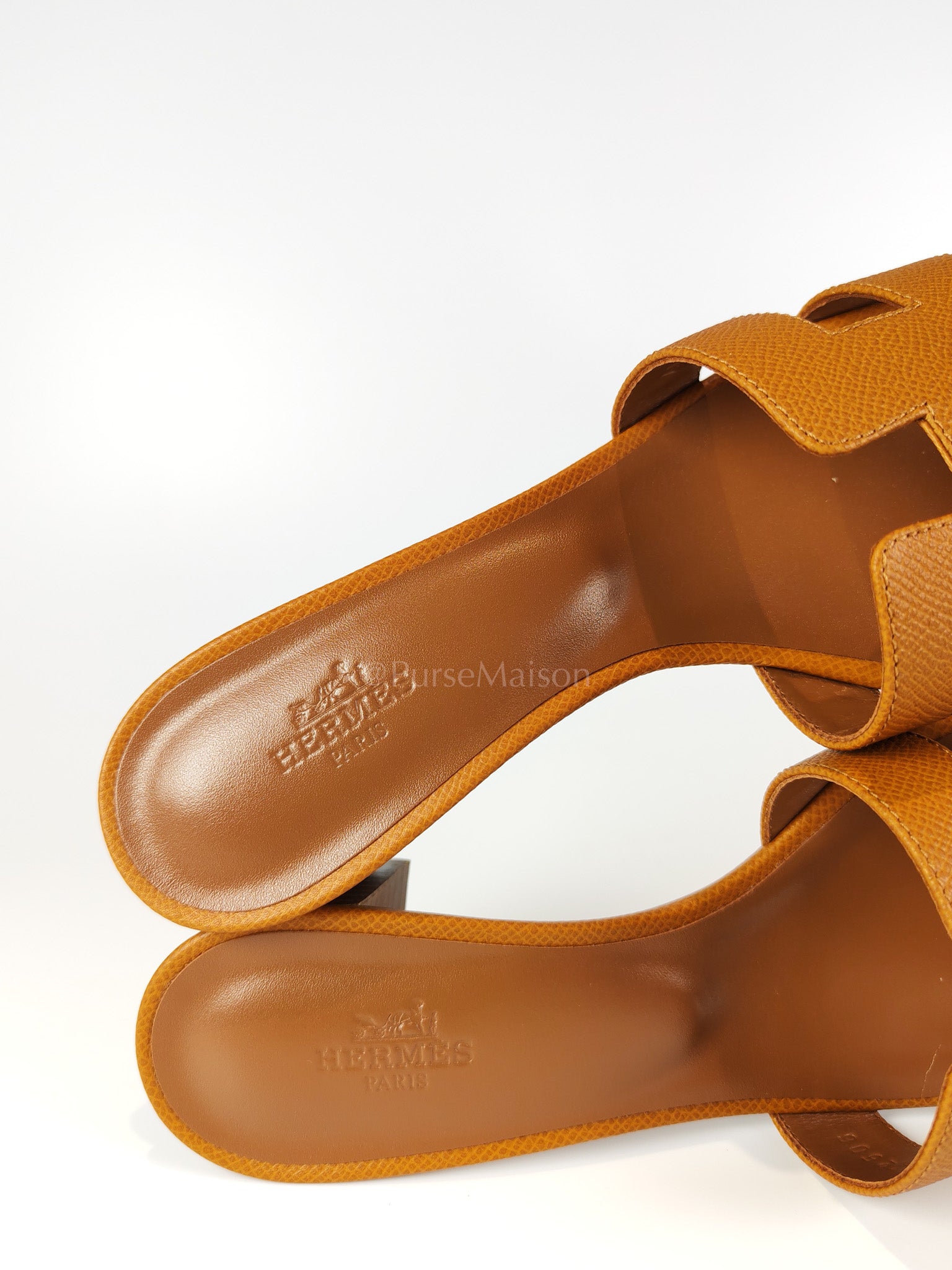 Oasis Gold in Epsom Leather Size 37.5 EU (24.5CM) | Purse Maison Luxury Bags Shop