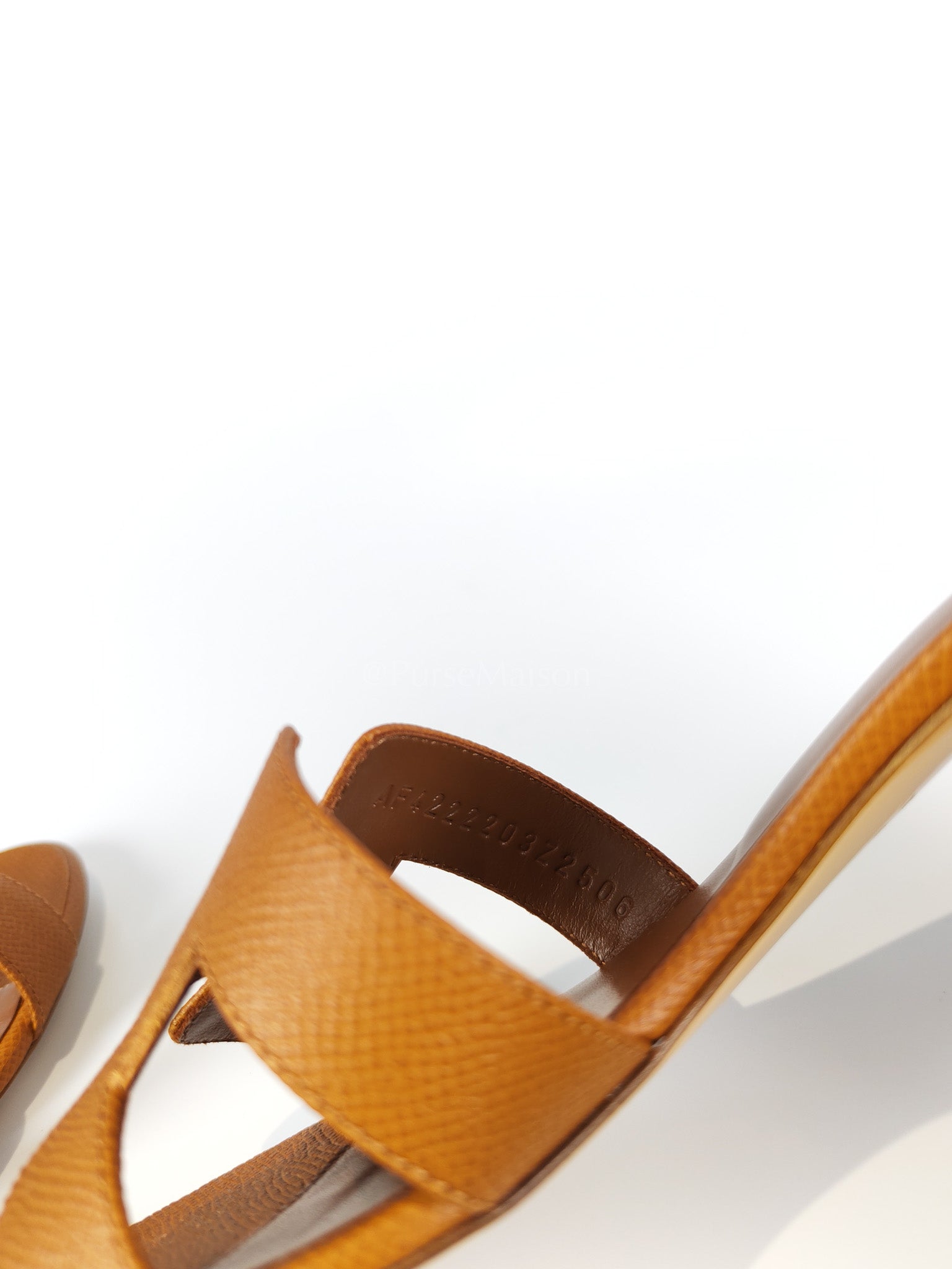 Oasis Gold in Epsom Leather Size 37.5 EU (24.5CM) | Purse Maison Luxury Bags Shop