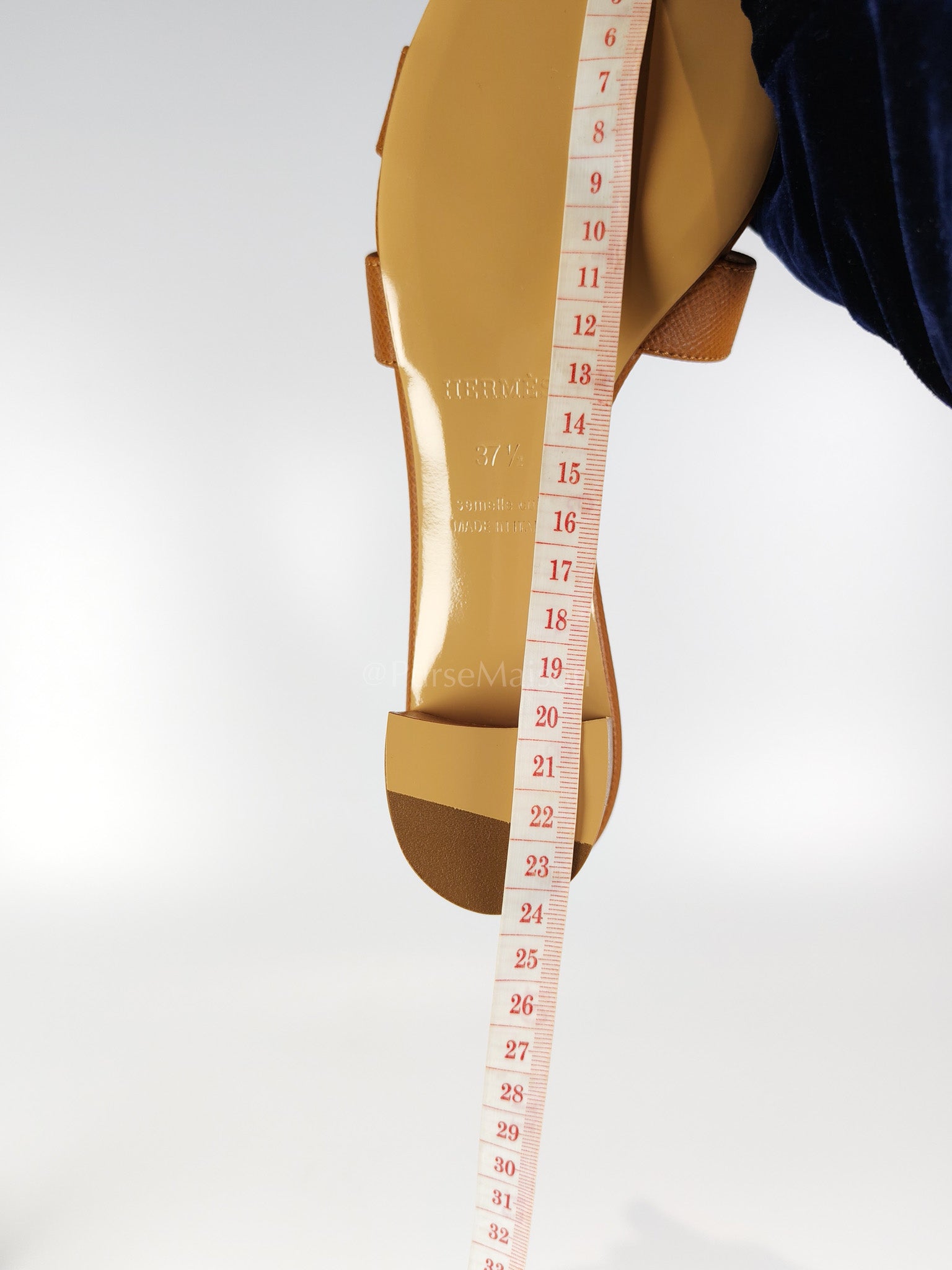 Oasis Gold in Epsom Leather Size 37.5 EU (24.5CM) | Purse Maison Luxury Bags Shop