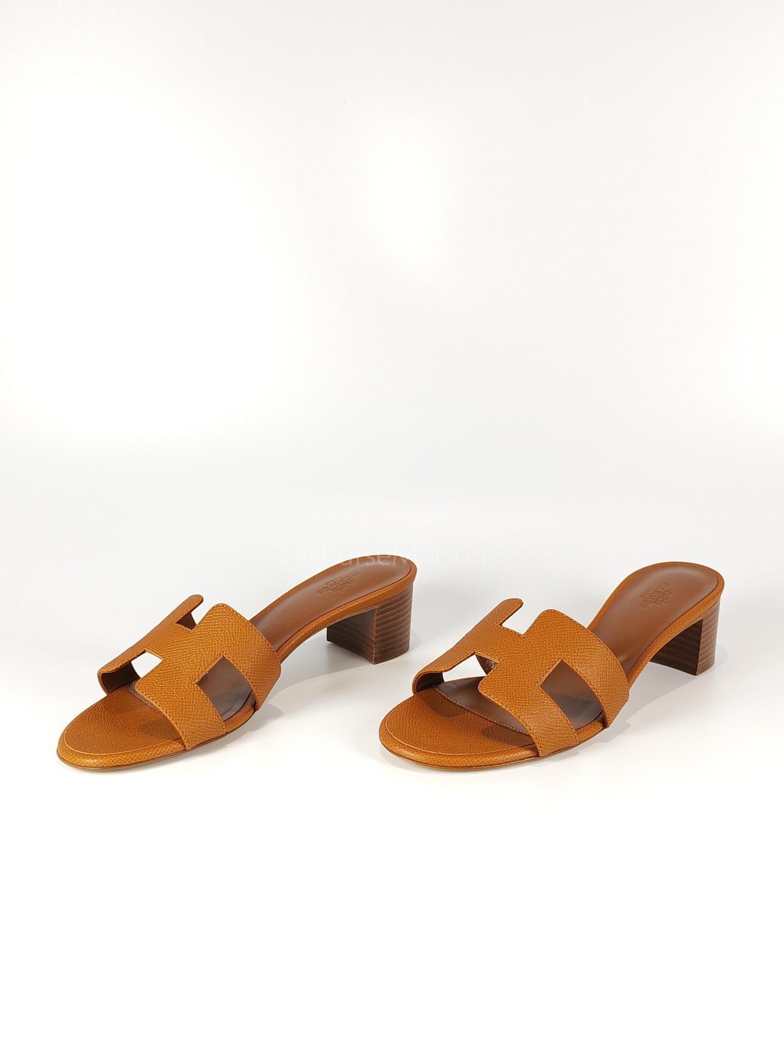 Oasis Gold in Epsom Leather Size 37.5 EU (24.5CM) | Purse Maison Luxury Bags Shop