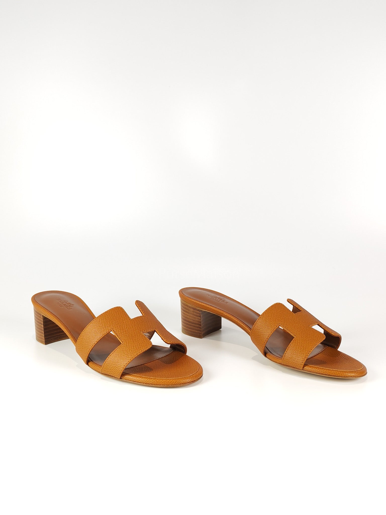 Oasis Gold in Epsom Leather Size 37.5 EU (24.5CM) | Purse Maison Luxury Bags Shop