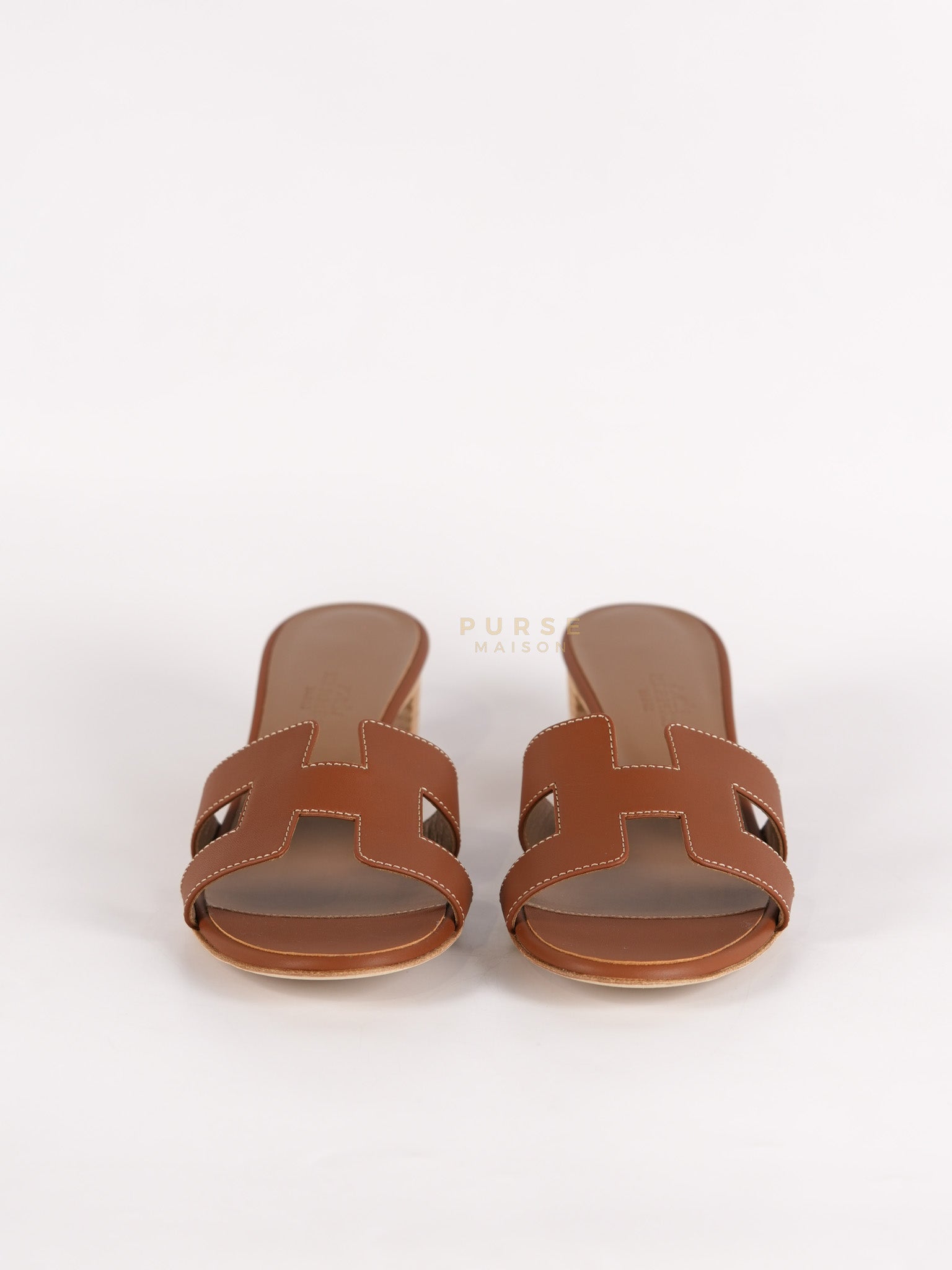 Oasis in Gold Calfskin Leather Size 37.5 EU (24 cm) | Purse Maison Luxury Bags Shop