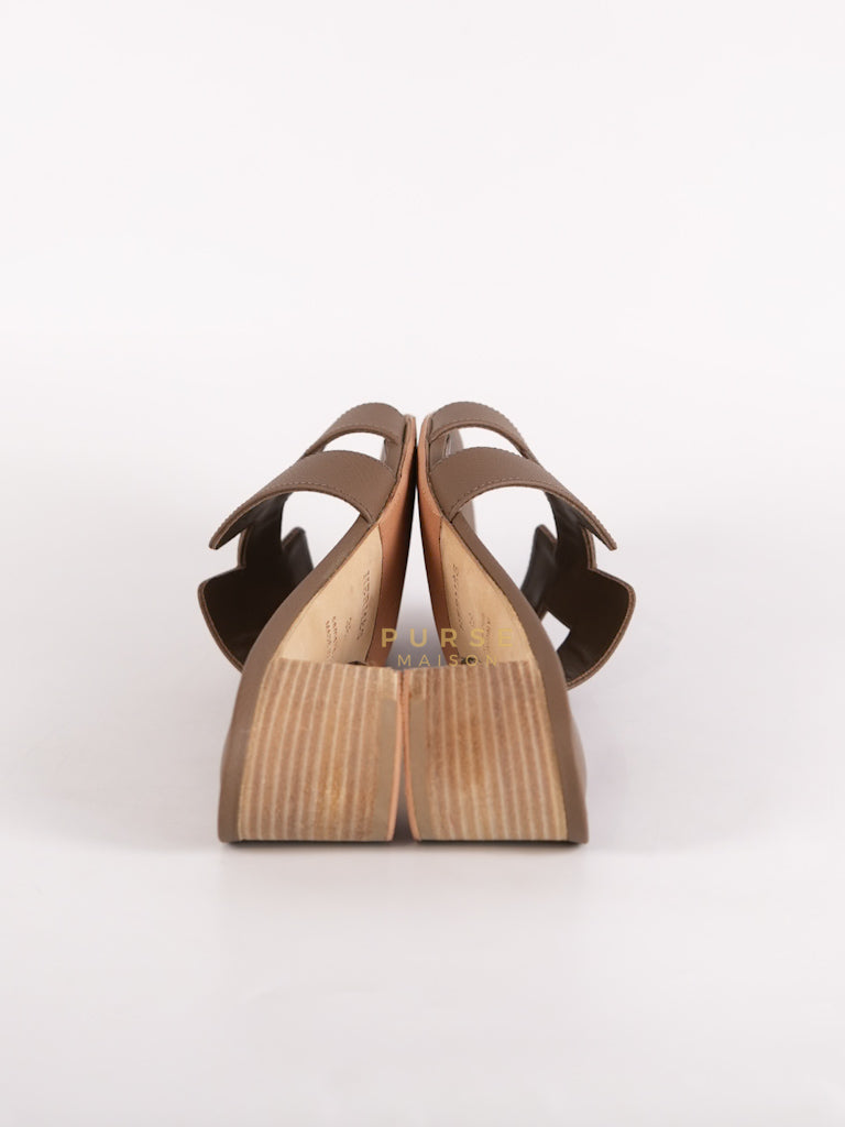 Oasis Sandals in Etoupe Leather Size 38(24.5cm) | Purse Maison Luxury Bags Shop