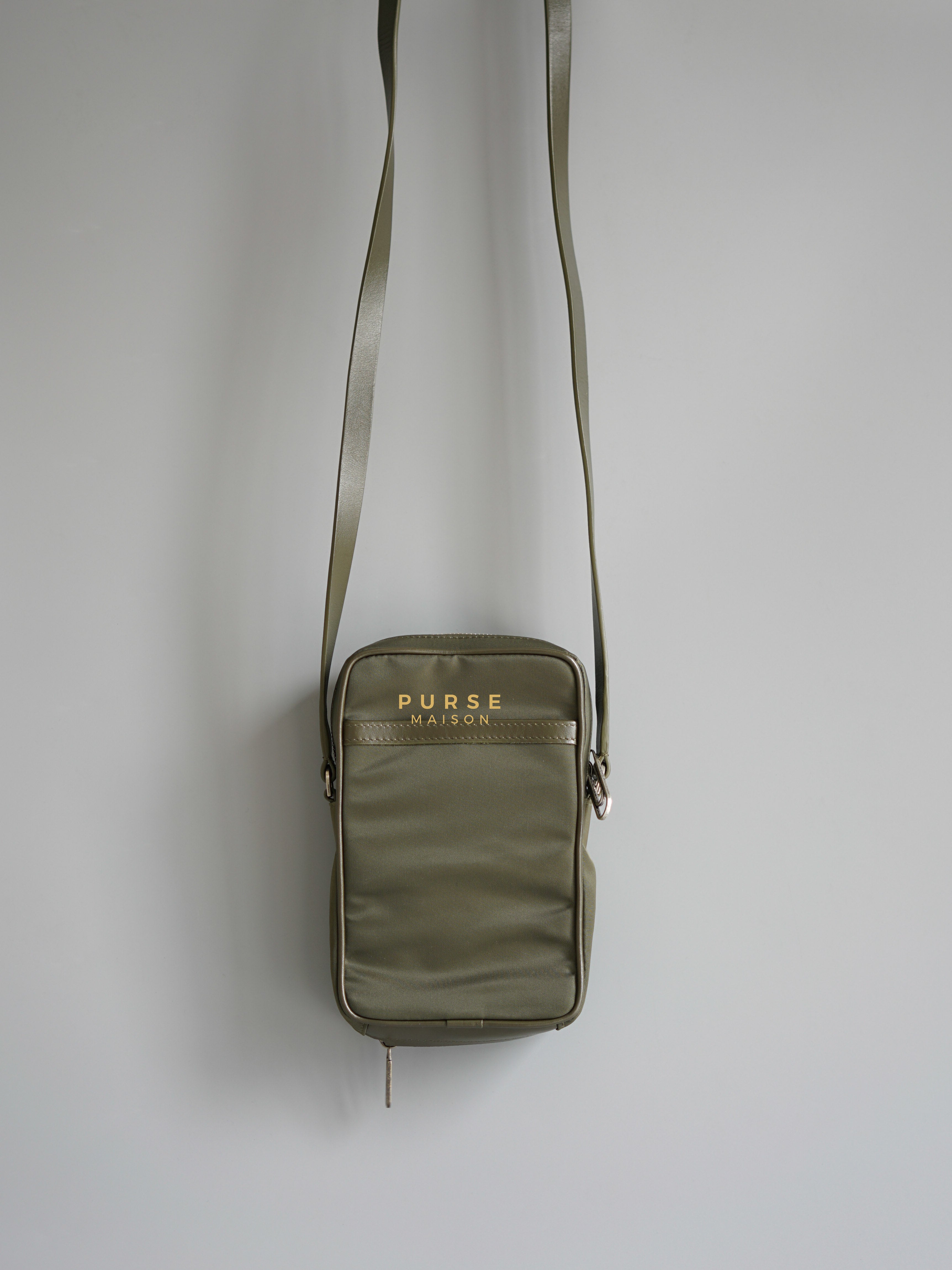 Off-White Zip Around Logo Bag (Army Green) | Purse Maison Luxury Bags Shop