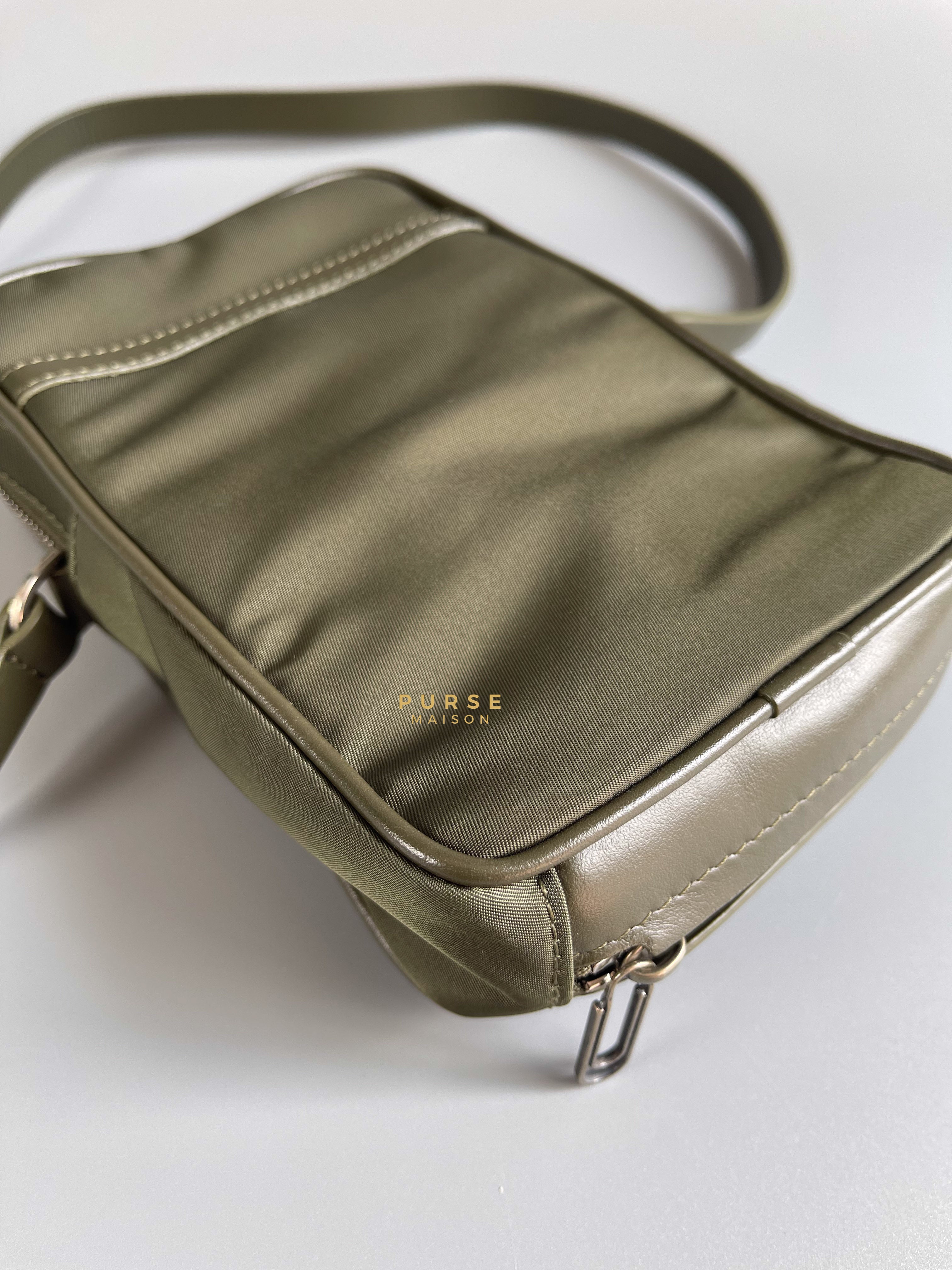 Off-White Zip Around Logo Bag (Army Green) | Purse Maison Luxury Bags Shop