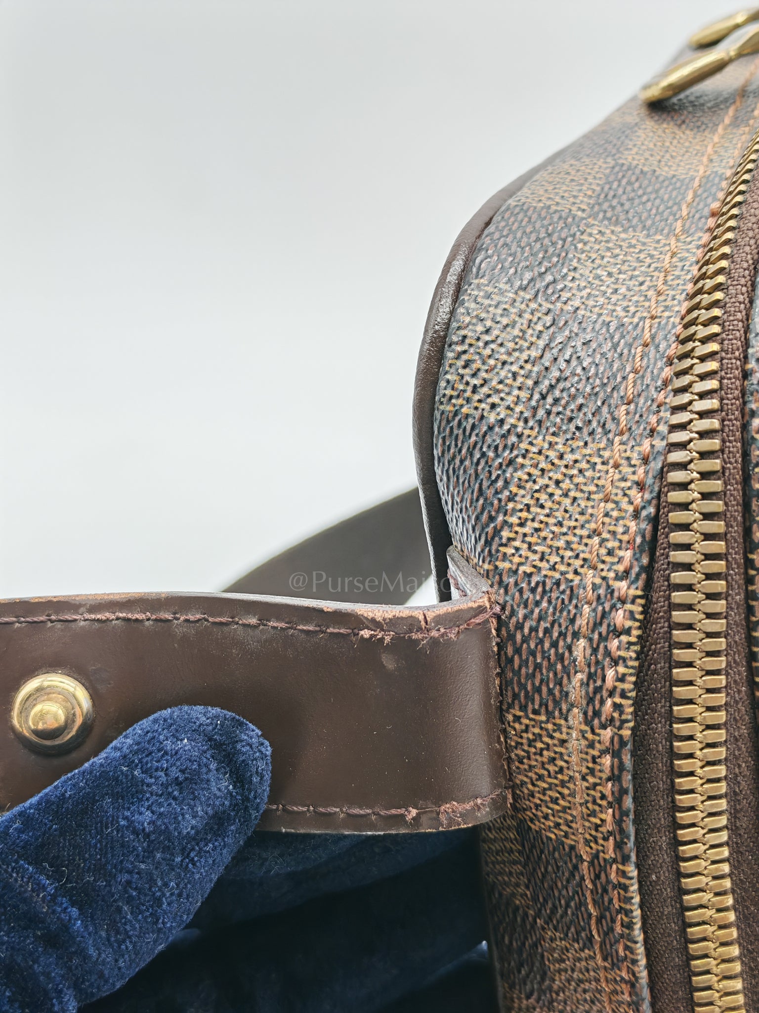 Olav Vintage Messenger Bag in Damier Ebene Canvas (Date Code: MI0024) | Purse Maison Luxury Bags Shop