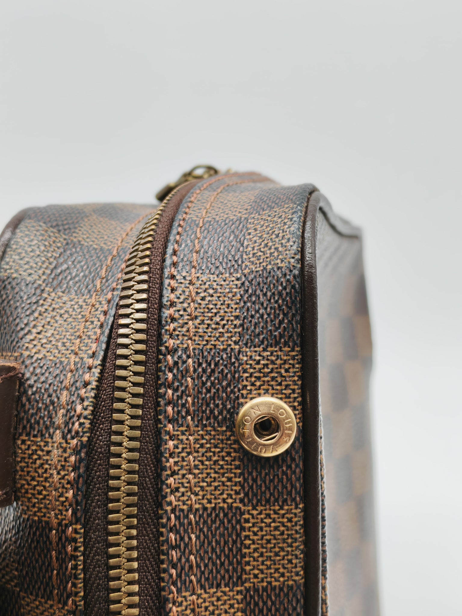 Olav Vintage Messenger Bag in Damier Ebene Canvas (Date Code: MI0024) | Purse Maison Luxury Bags Shop