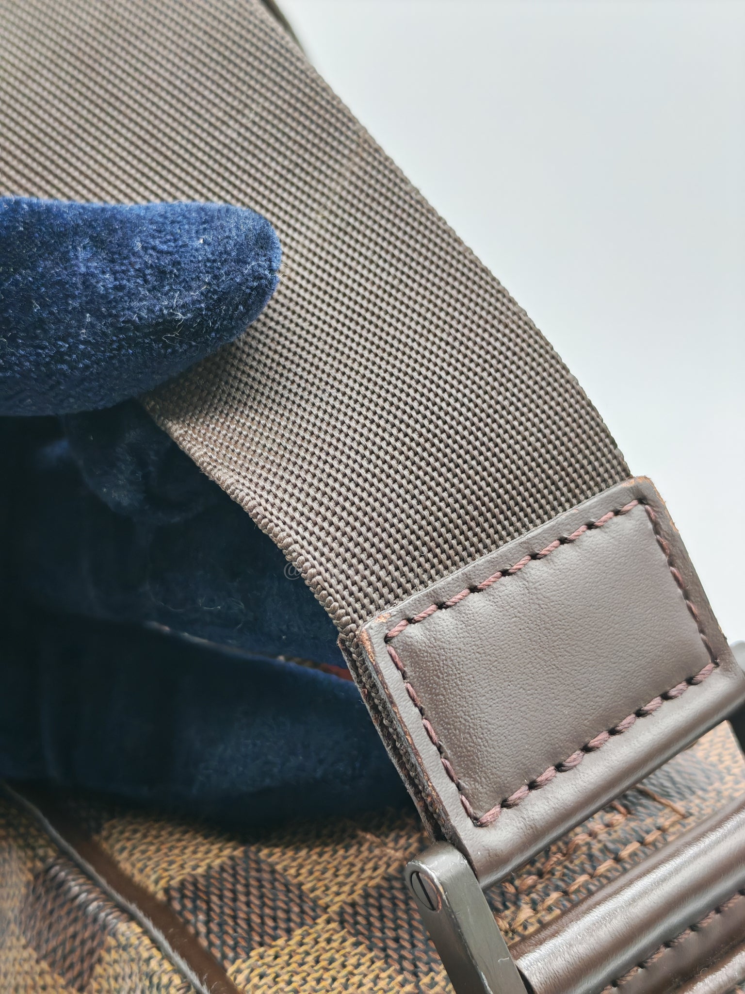Olav Vintage Messenger Bag in Damier Ebene Canvas (Date Code: MI0024) | Purse Maison Luxury Bags Shop