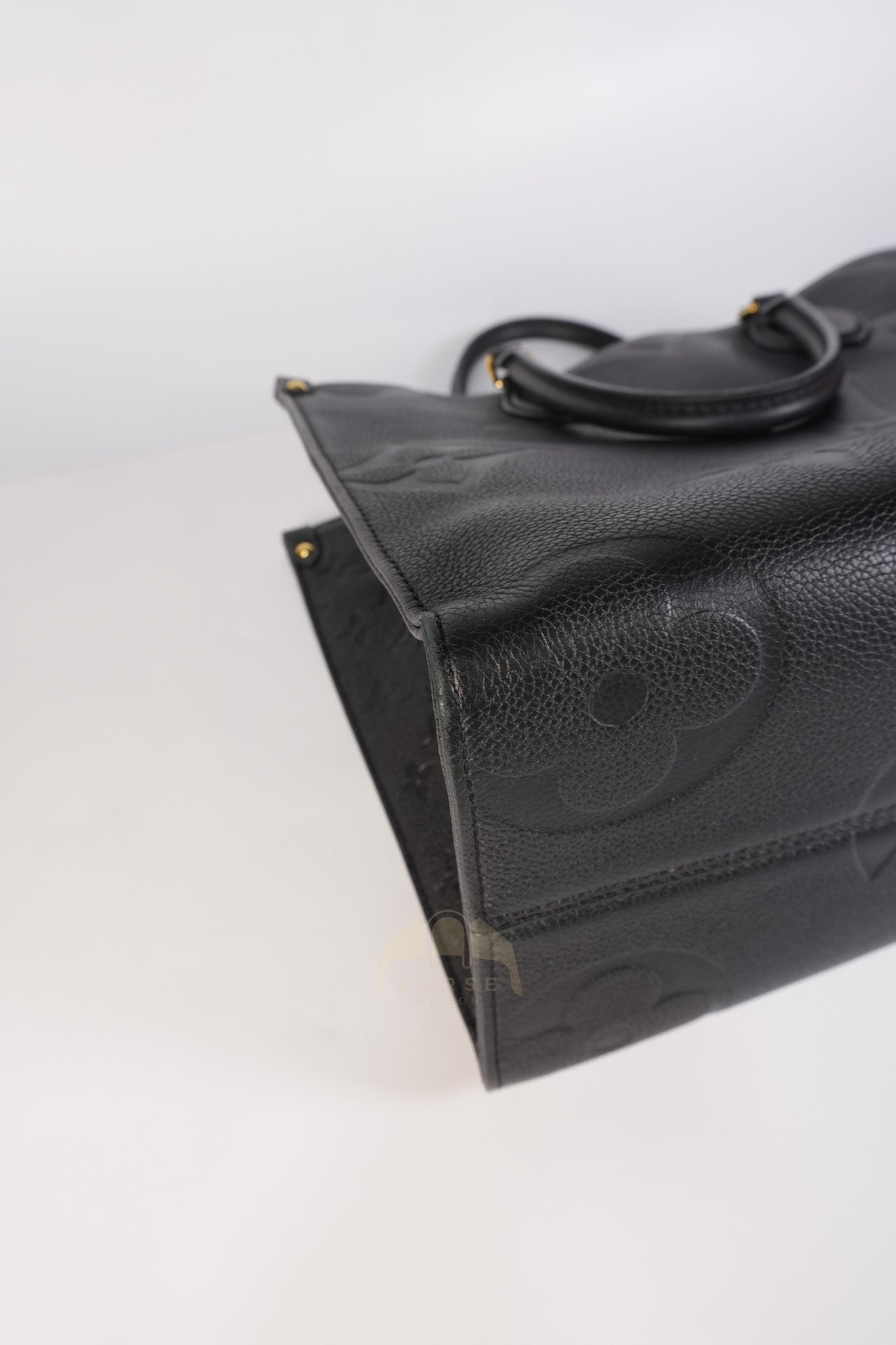 On The Go MM in Black Empreinte Leather & Gold Hardware Microchip | Purse Maison Luxury Bags Shop