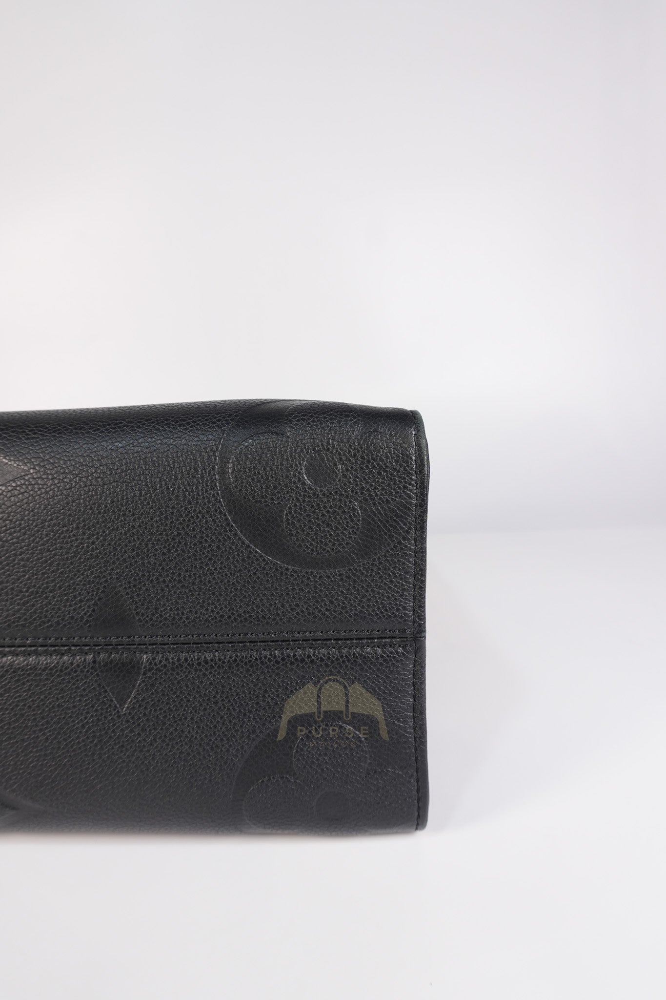 On The Go MM in Black Empreinte Leather & Gold Hardware Microchip | Purse Maison Luxury Bags Shop