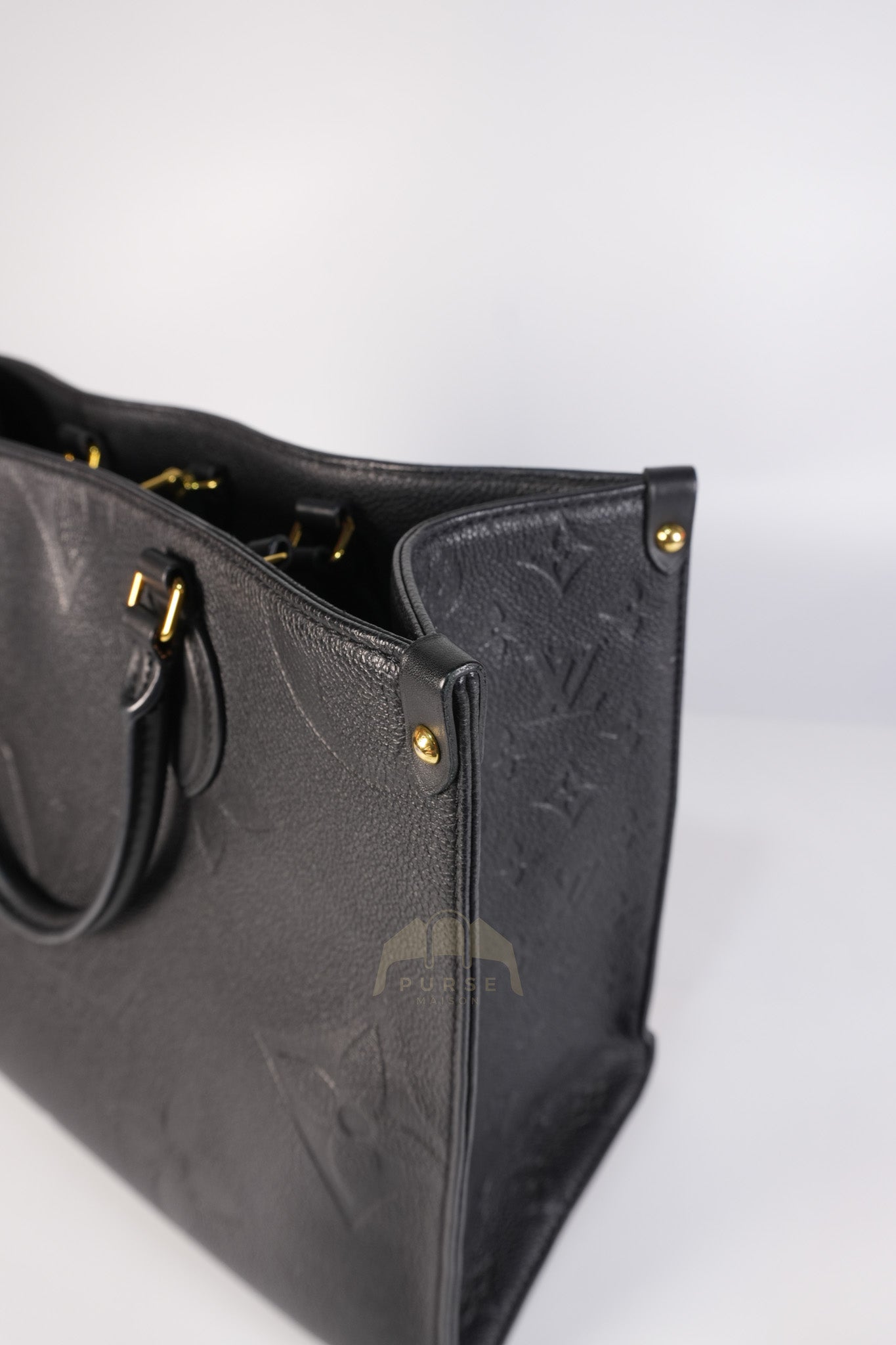 On The Go MM in Black Empreinte Leather & Gold Hardware Microchip | Purse Maison Luxury Bags Shop