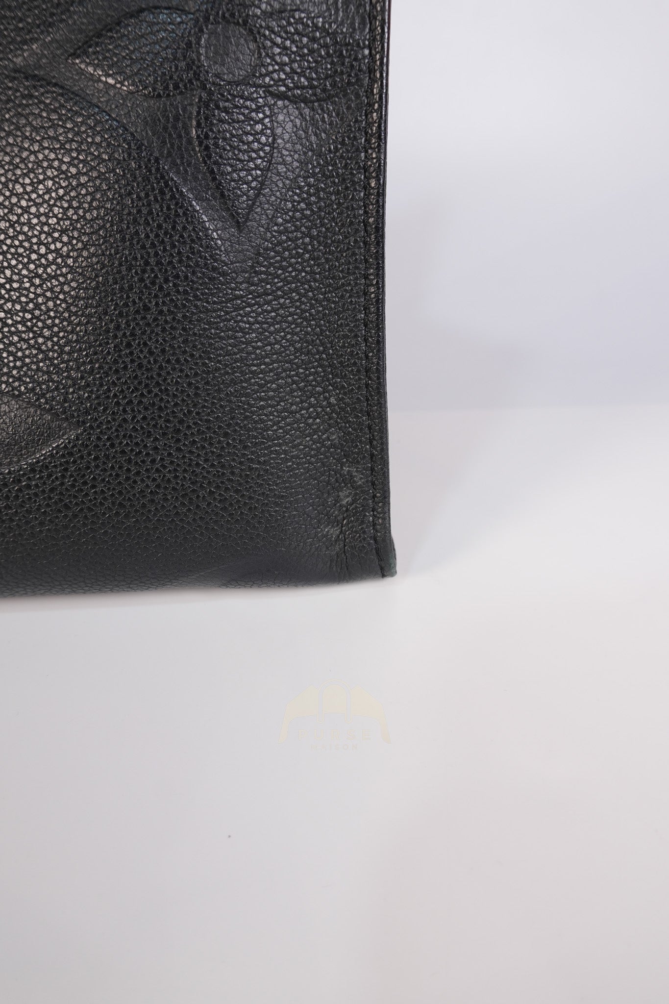 On The Go MM in Black Empreinte Leather & Gold Hardware Microchip | Purse Maison Luxury Bags Shop