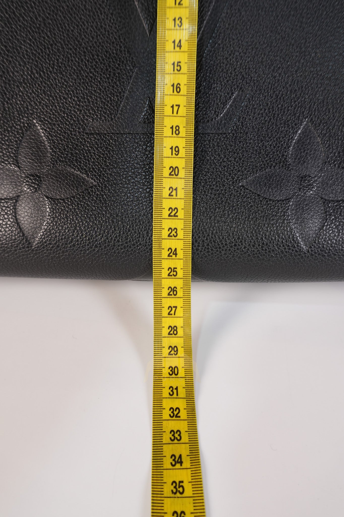 On The Go MM in Black Empreinte Leather & Gold Hardware Microchip | Purse Maison Luxury Bags Shop