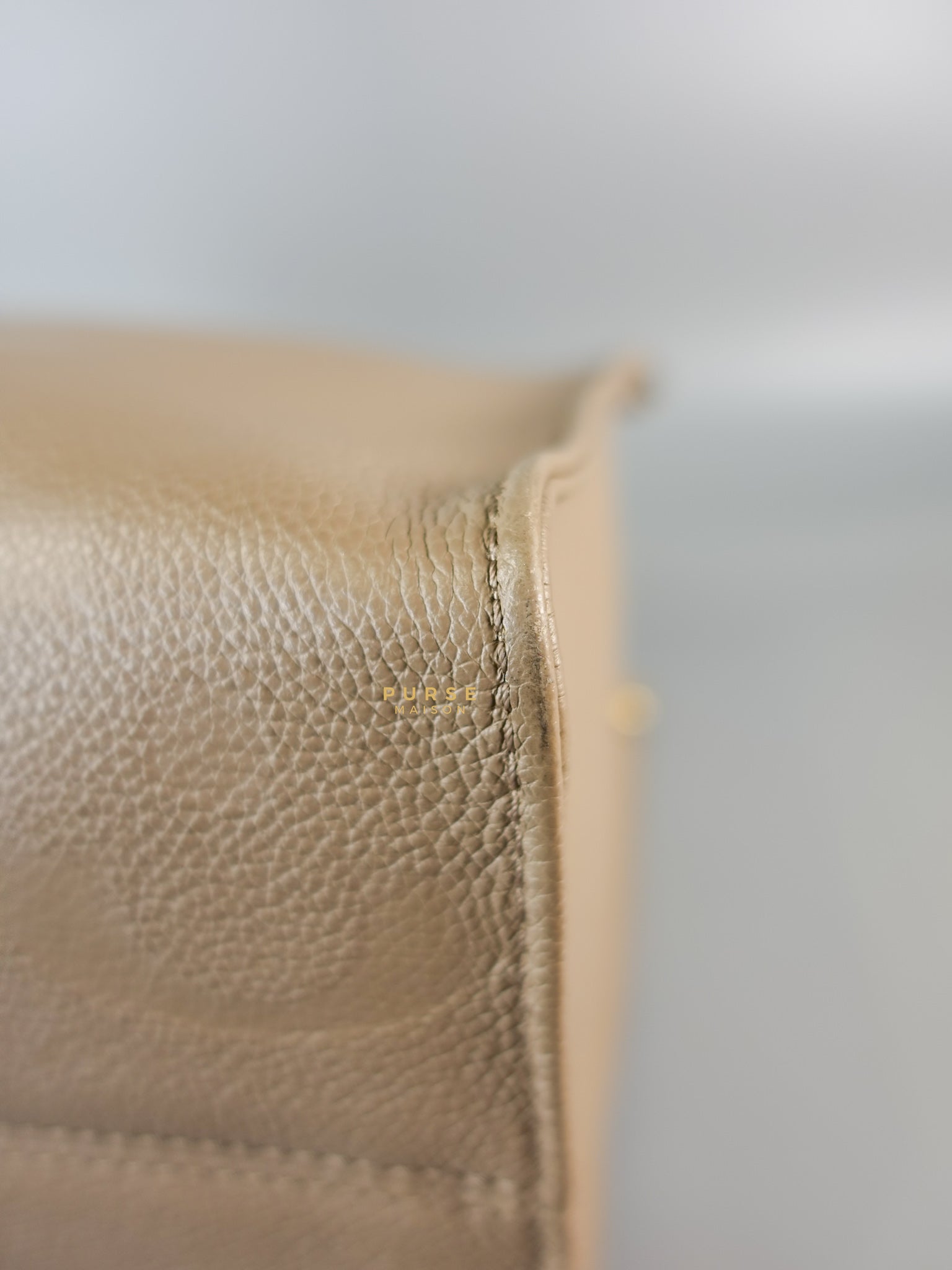 OnTheGo MM Tourterelle Empreinte Leather | Purse Maison Luxury Bags Shop