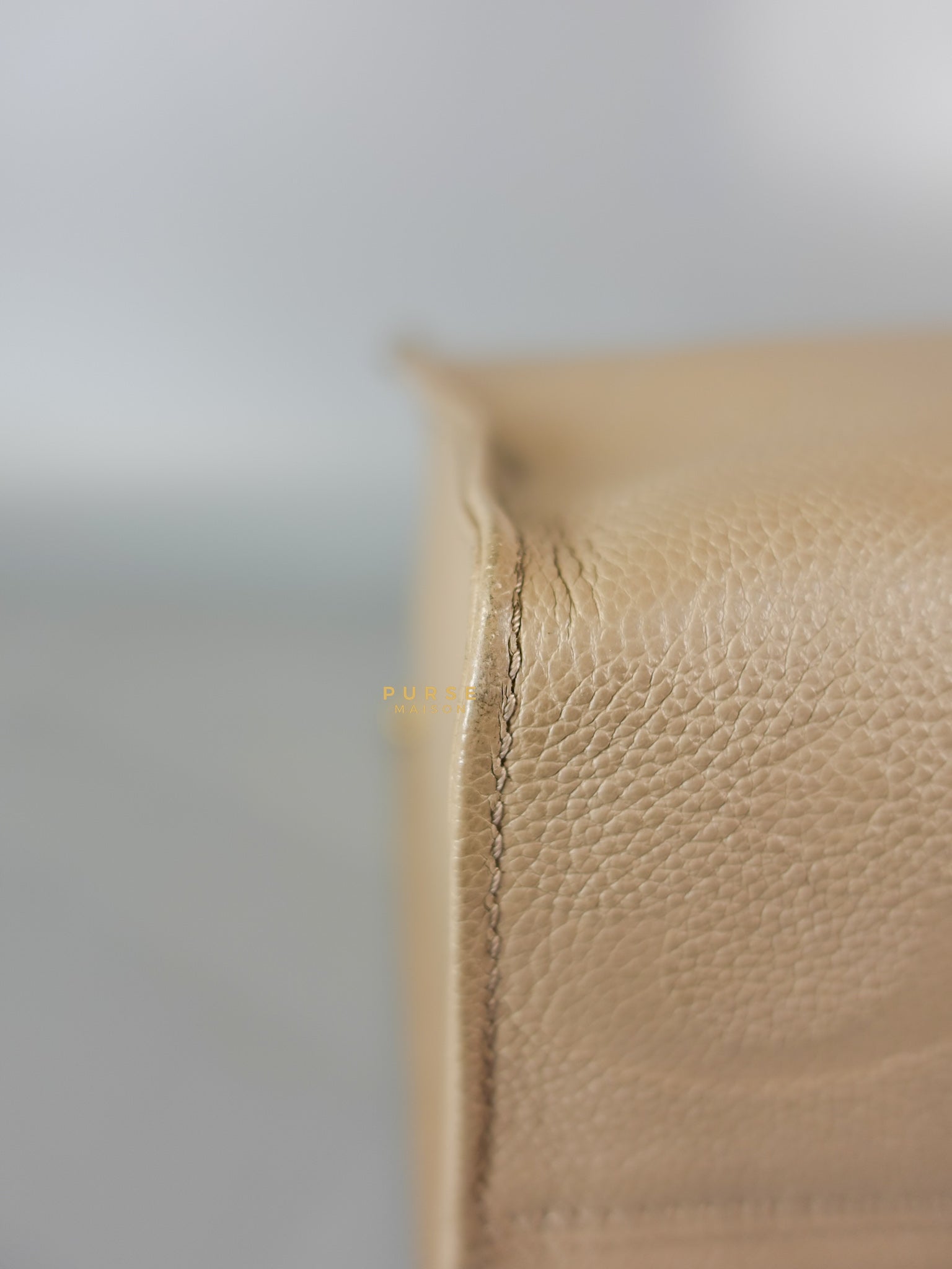 OnTheGo MM Tourterelle Empreinte Leather | Purse Maison Luxury Bags Shop