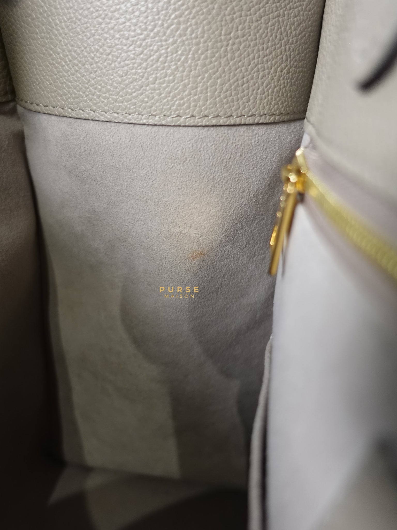 OnTheGo MM Tourterelle Empreinte Leather | Purse Maison Luxury Bags Shop