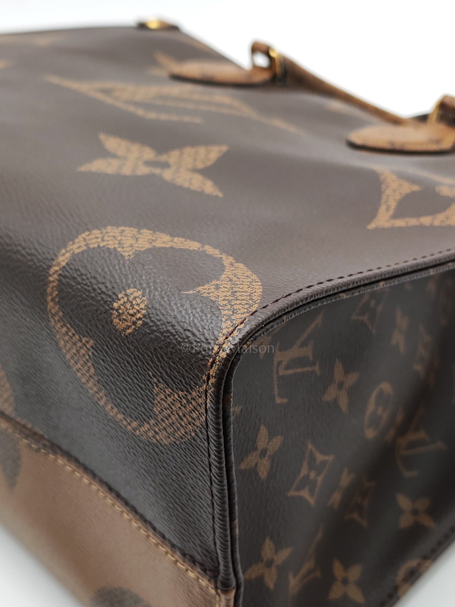 OnTheGo (OTG) MM in Reverse Monogram Canvas & Gold Hardware (Datecode: FL4200) | Purse Maison Luxury Bags Shop