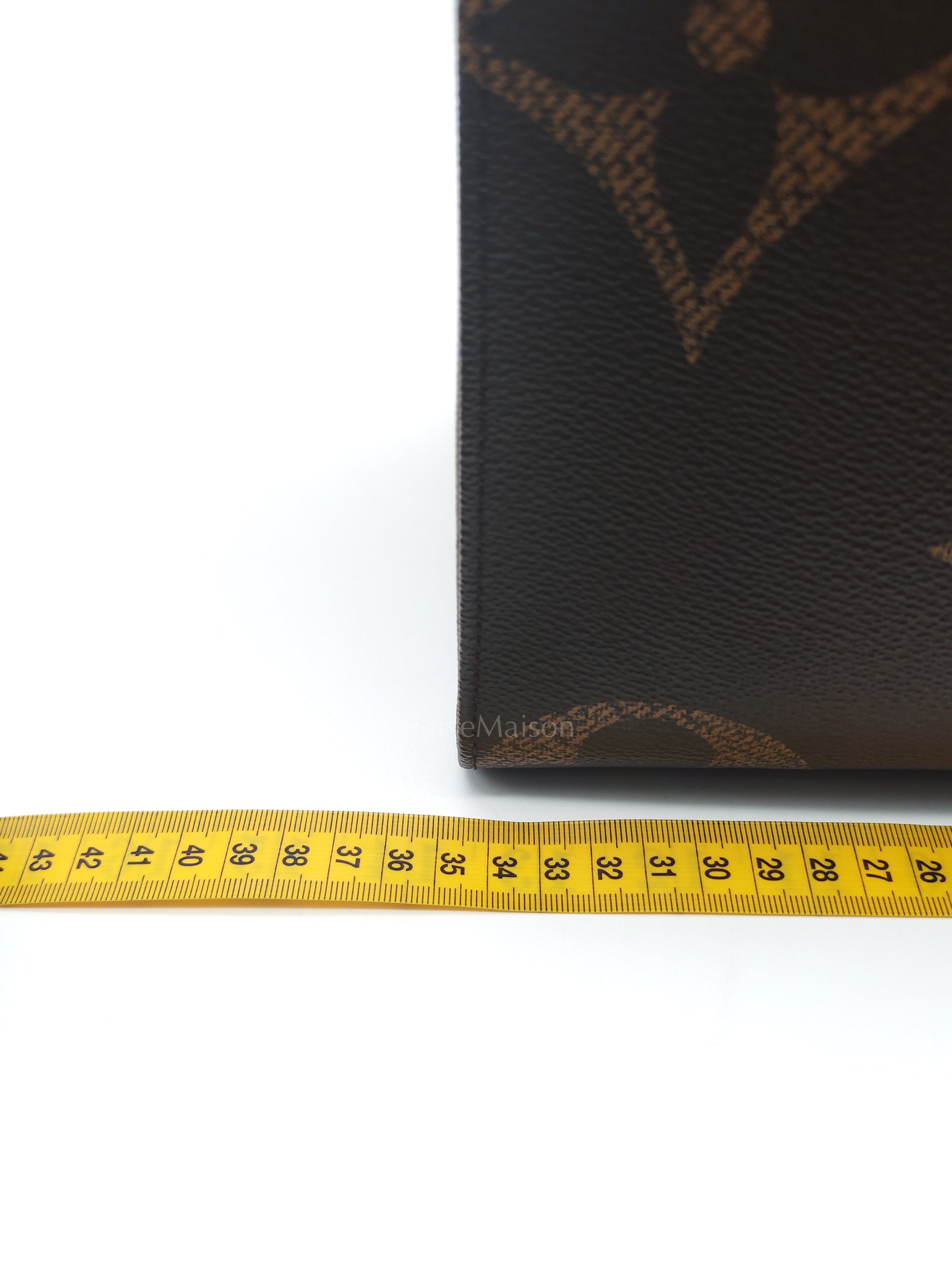 OnTheGo (OTG) MM in Reverse Monogram Canvas & Gold Hardware Microchip | Purse Maison Luxury Bags Shop