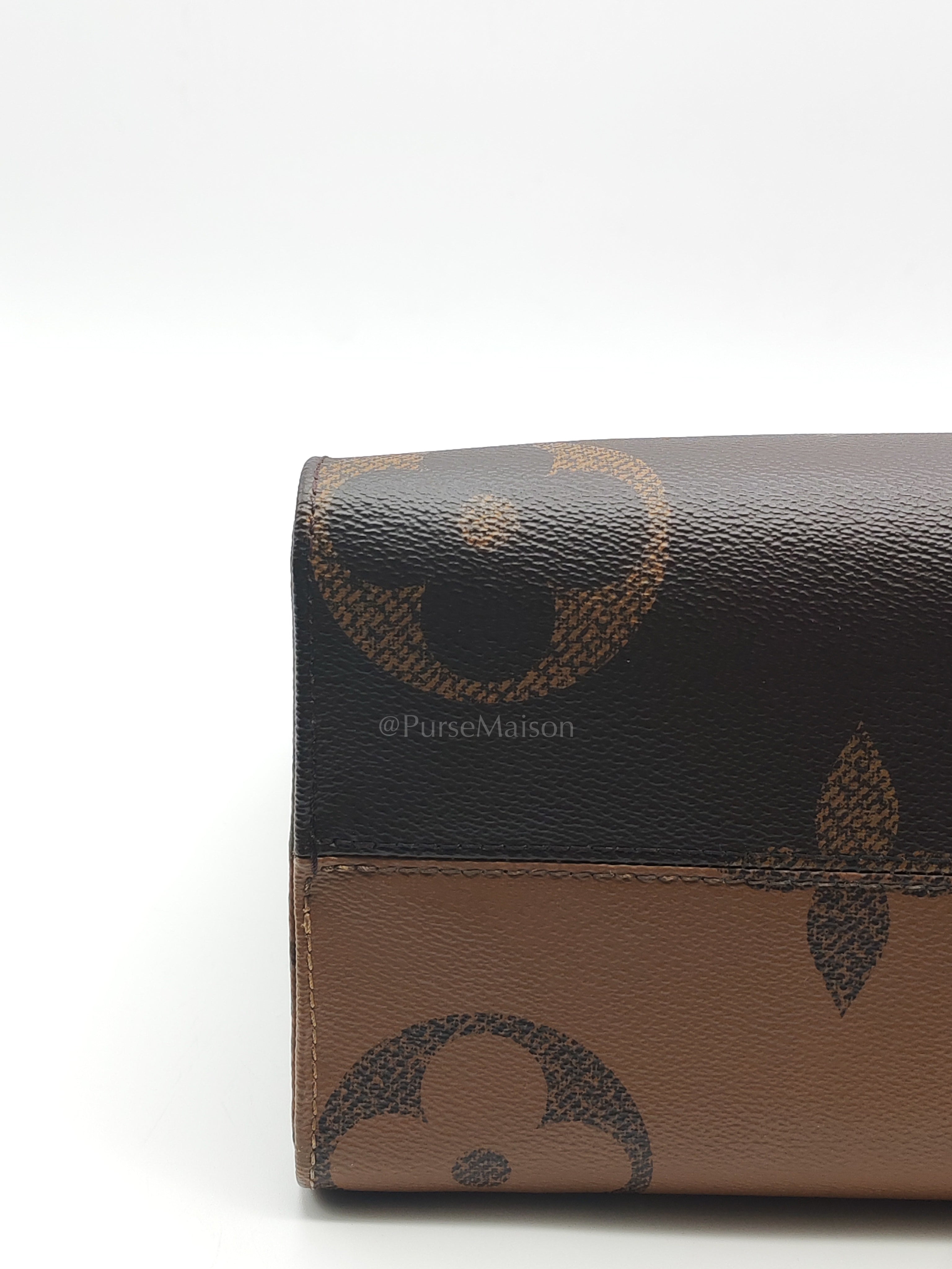 OnTheGo (OTG) MM in Reverse Monogram Canvas & Gold Hardware Microchip | Purse Maison Luxury Bags Shop