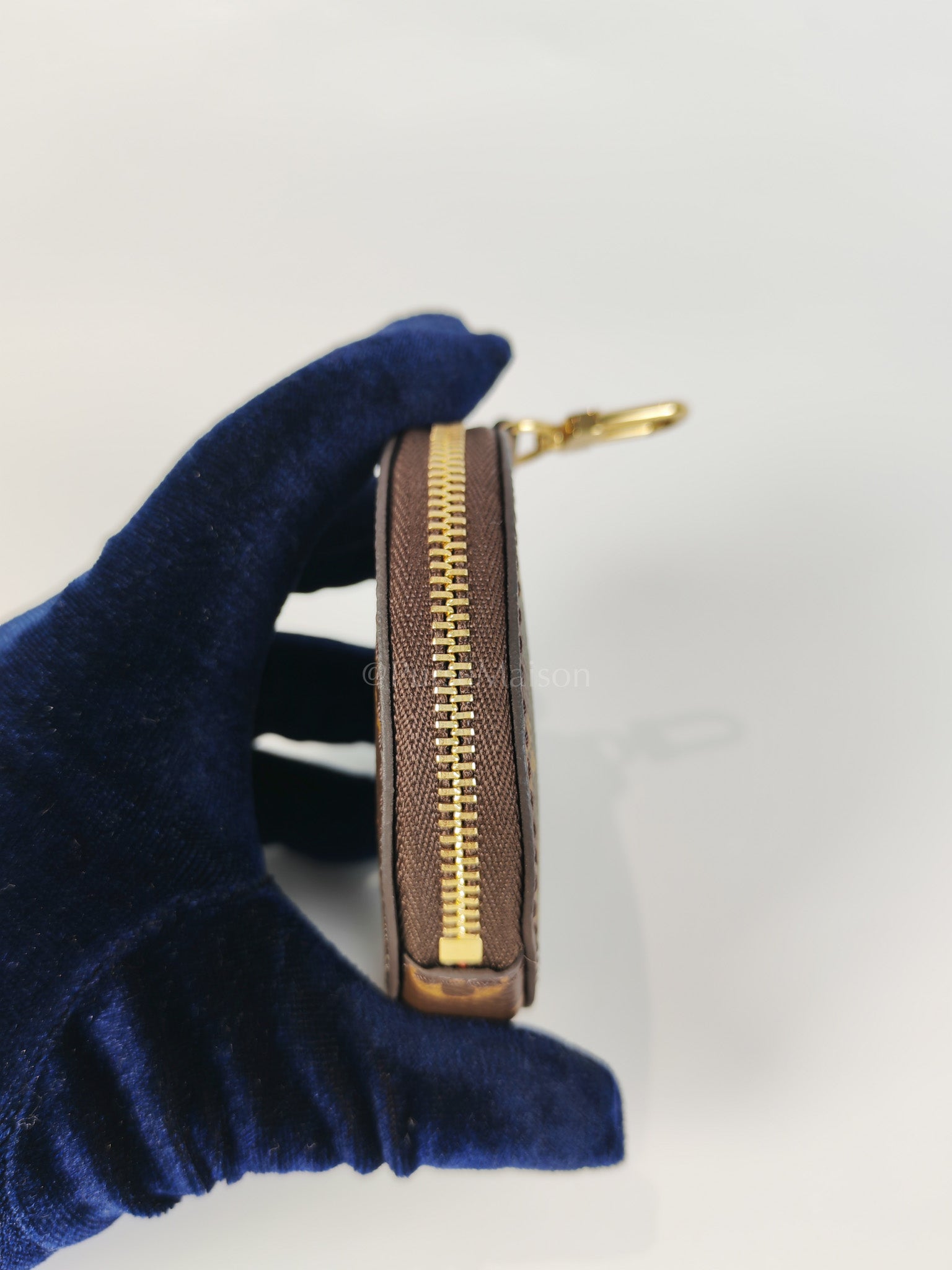 OnTheGo PM (OTG) in Reverse Monogram Canvas (Microchip) | Purse Maison Luxury Bags Shop