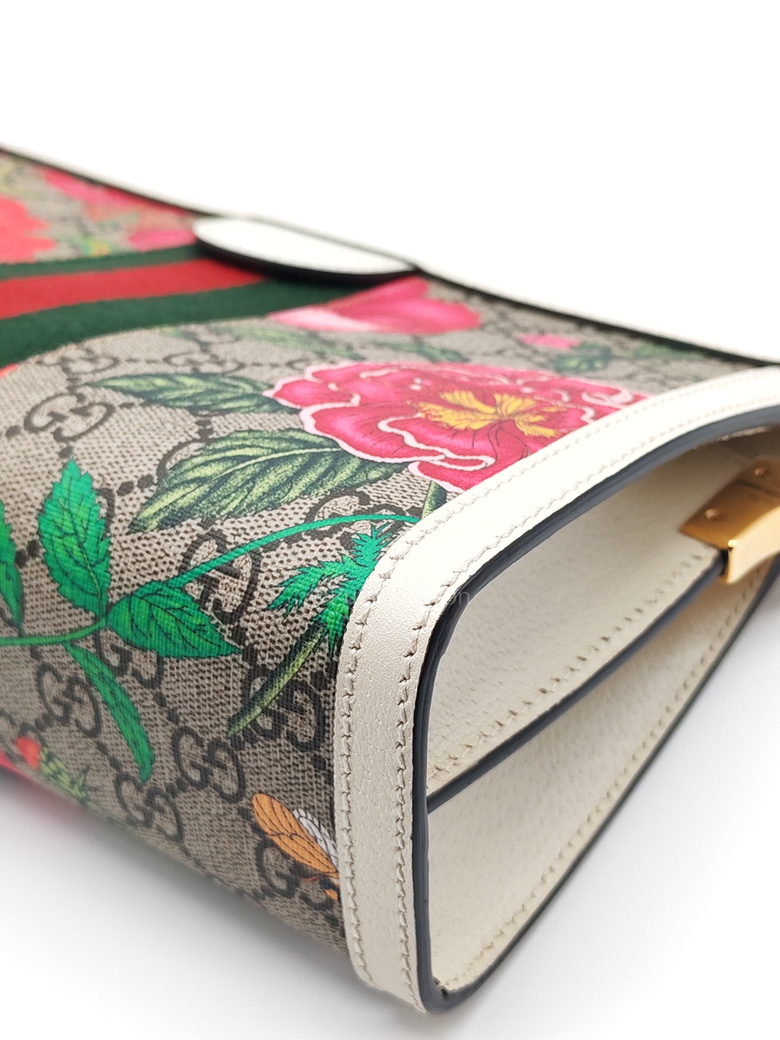 Ophidia Chain Shoulder Bag in GG Flora Coated Canvas & Gold Hardware | Purse Maison Luxury Bags Shop