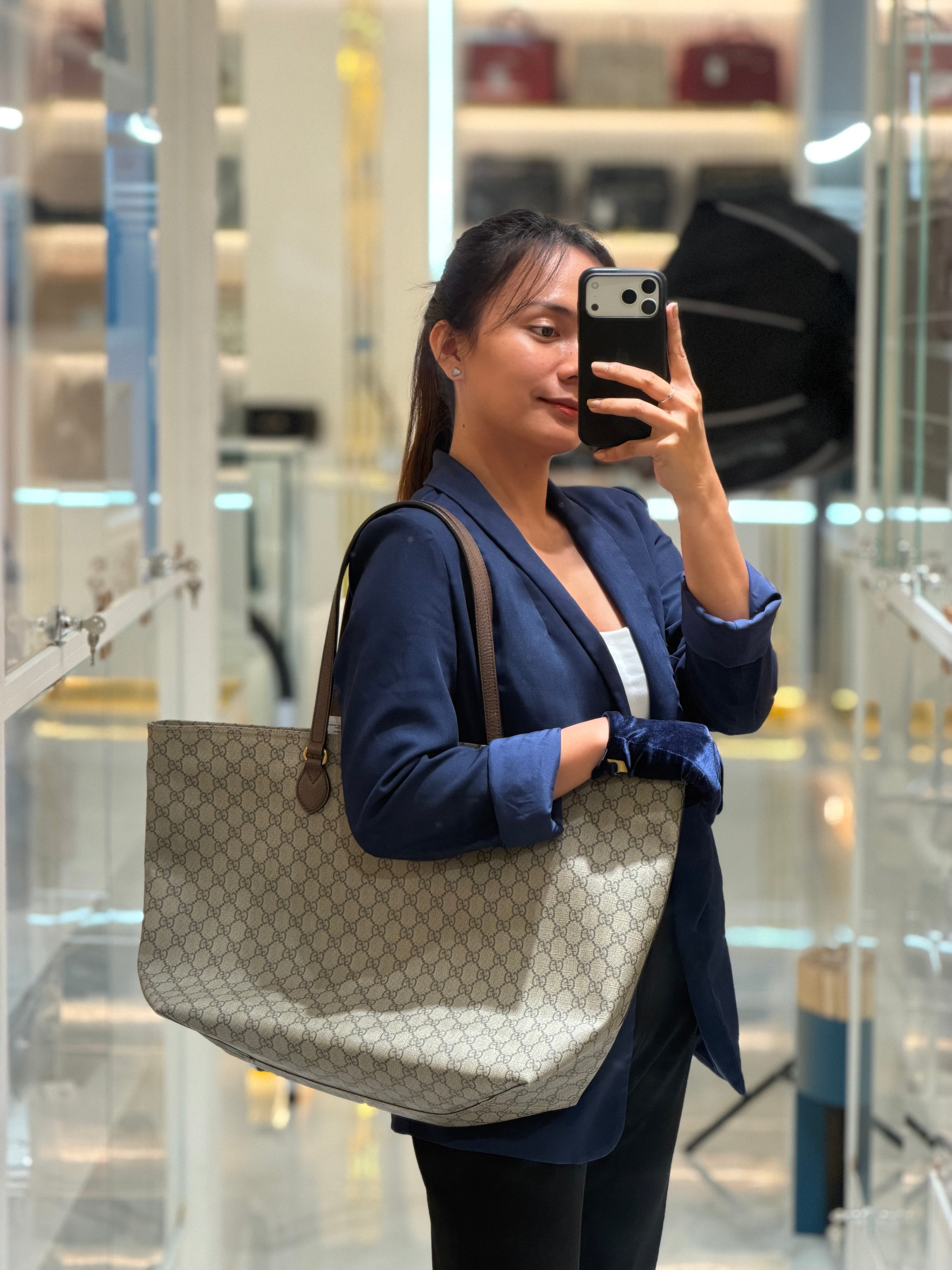 Ophidia Medium Tote Bag in GG Supreme Monogram Canvas | Purse Maison Luxury Bags Shop