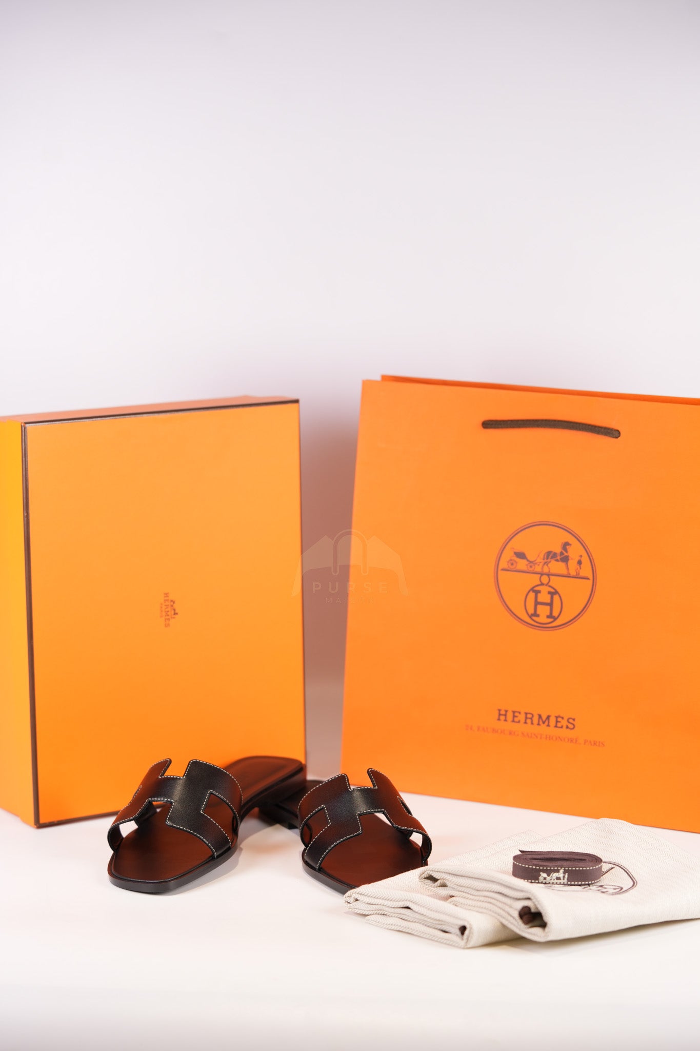 Oran in Black/Noir Box Calfskin Leather Size 36.5 | Purse Maison Luxury Bags Shop