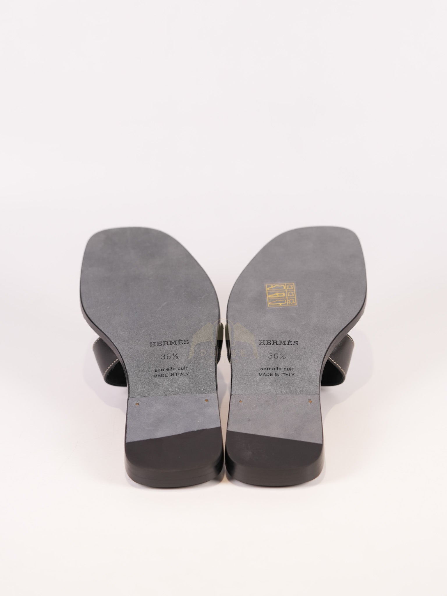 Oran in Black/Noir Box Calfskin Leather Size 36.5 | Purse Maison Luxury Bags Shop