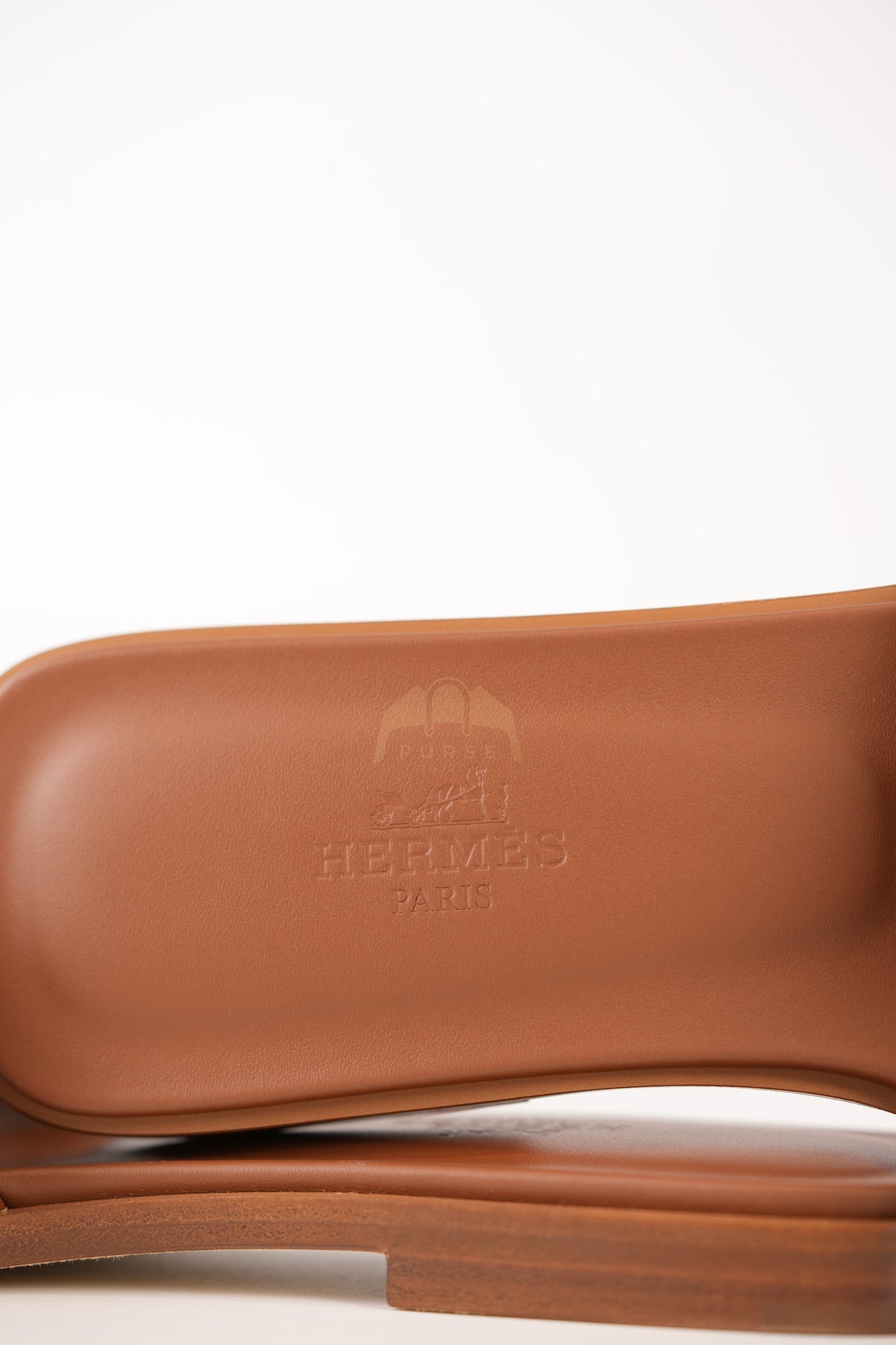 Oran in Gold Box Calfskin Leather Size 37 | Purse Maison Luxury Bags Shop