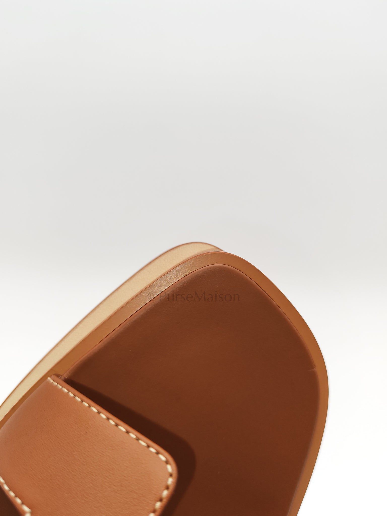 Oran in Gold Box Calfskin Leather Size 38 EU (24cm) | Purse Maison Luxury Bags Shop