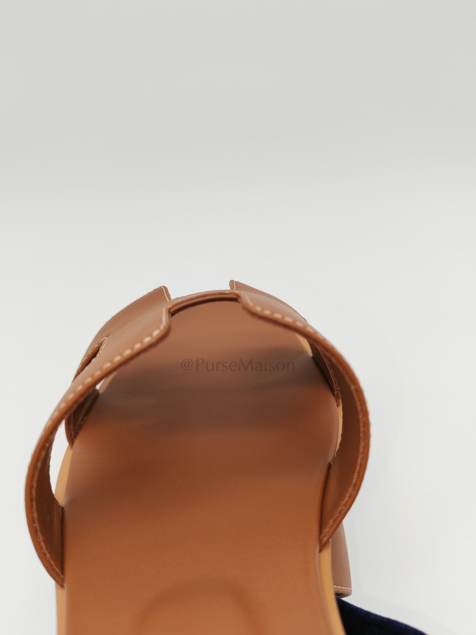 Oran in Gold Box Calfskin Leather Size 38 EU (24cm) | Purse Maison Luxury Bags Shop
