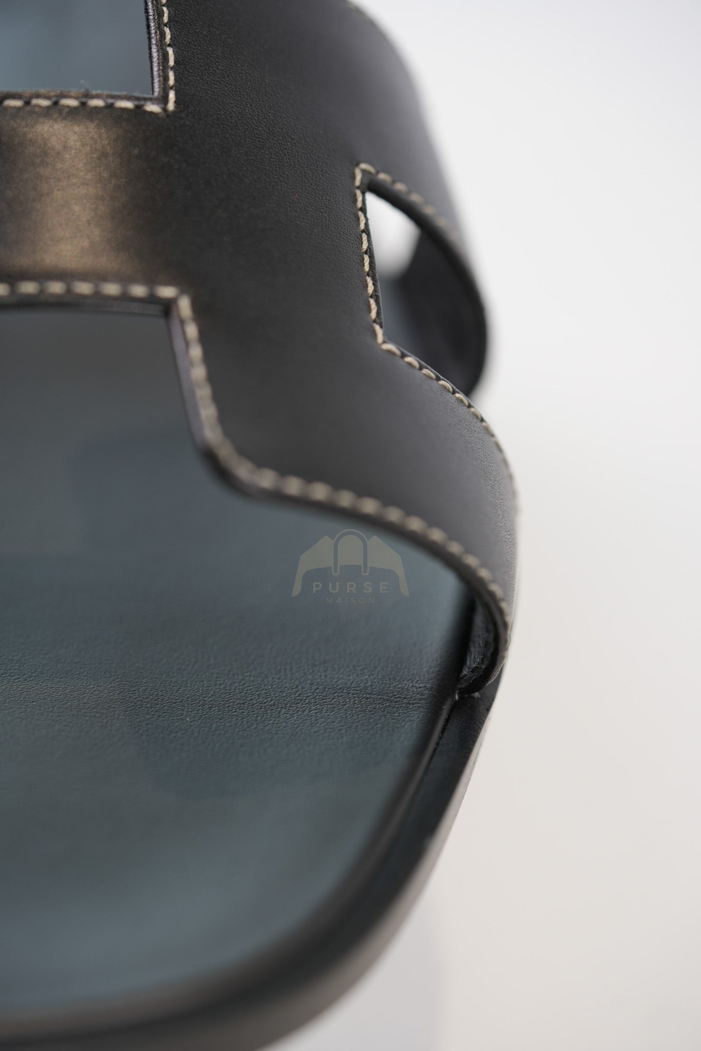 Oran in Noir/Black Box Calfskin Leather Size 37 | Purse Maison Luxury Bags Shop