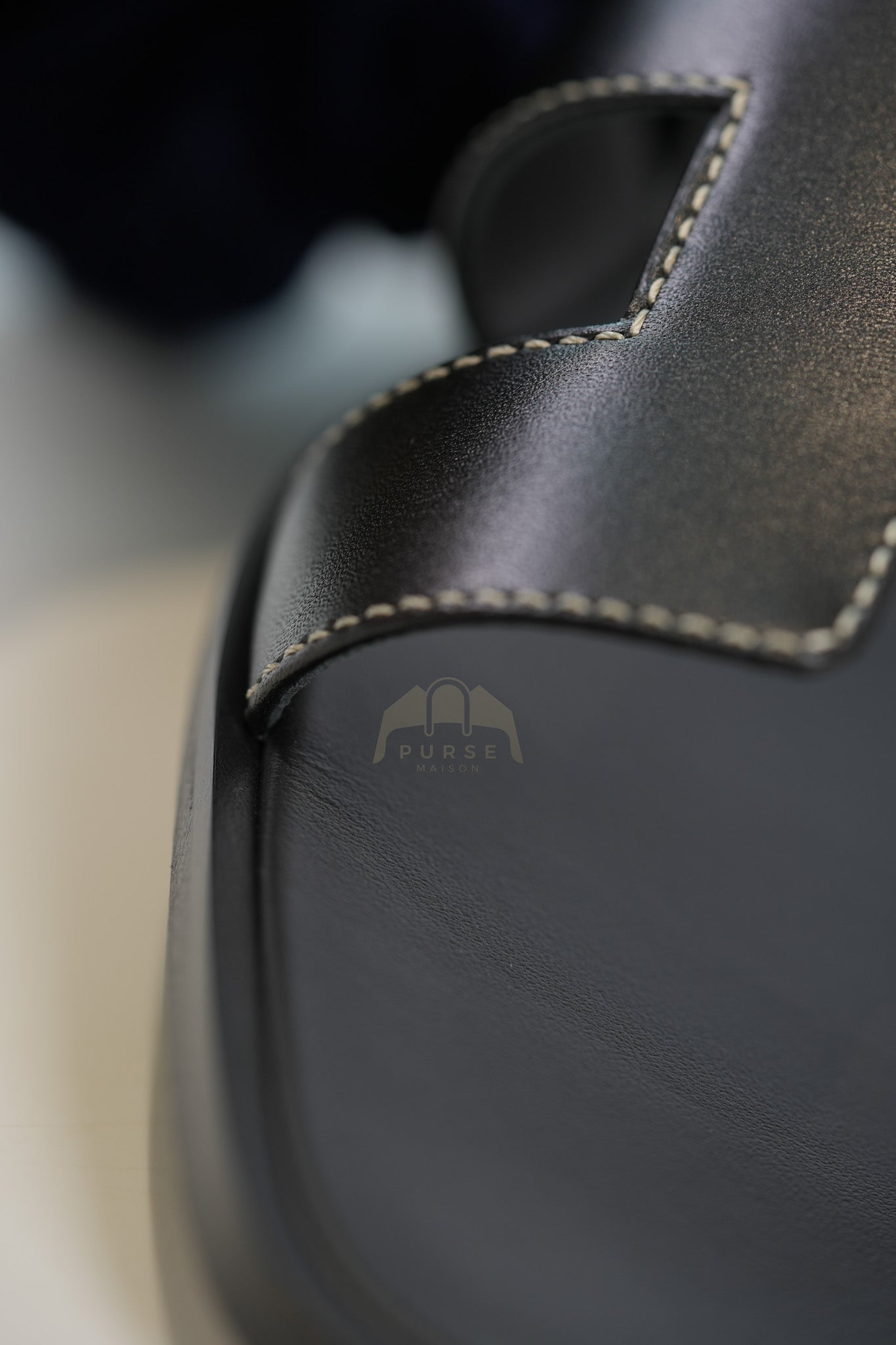 Oran in Noir/Black Box Calfskin Leather Size 37 | Purse Maison Luxury Bags Shop