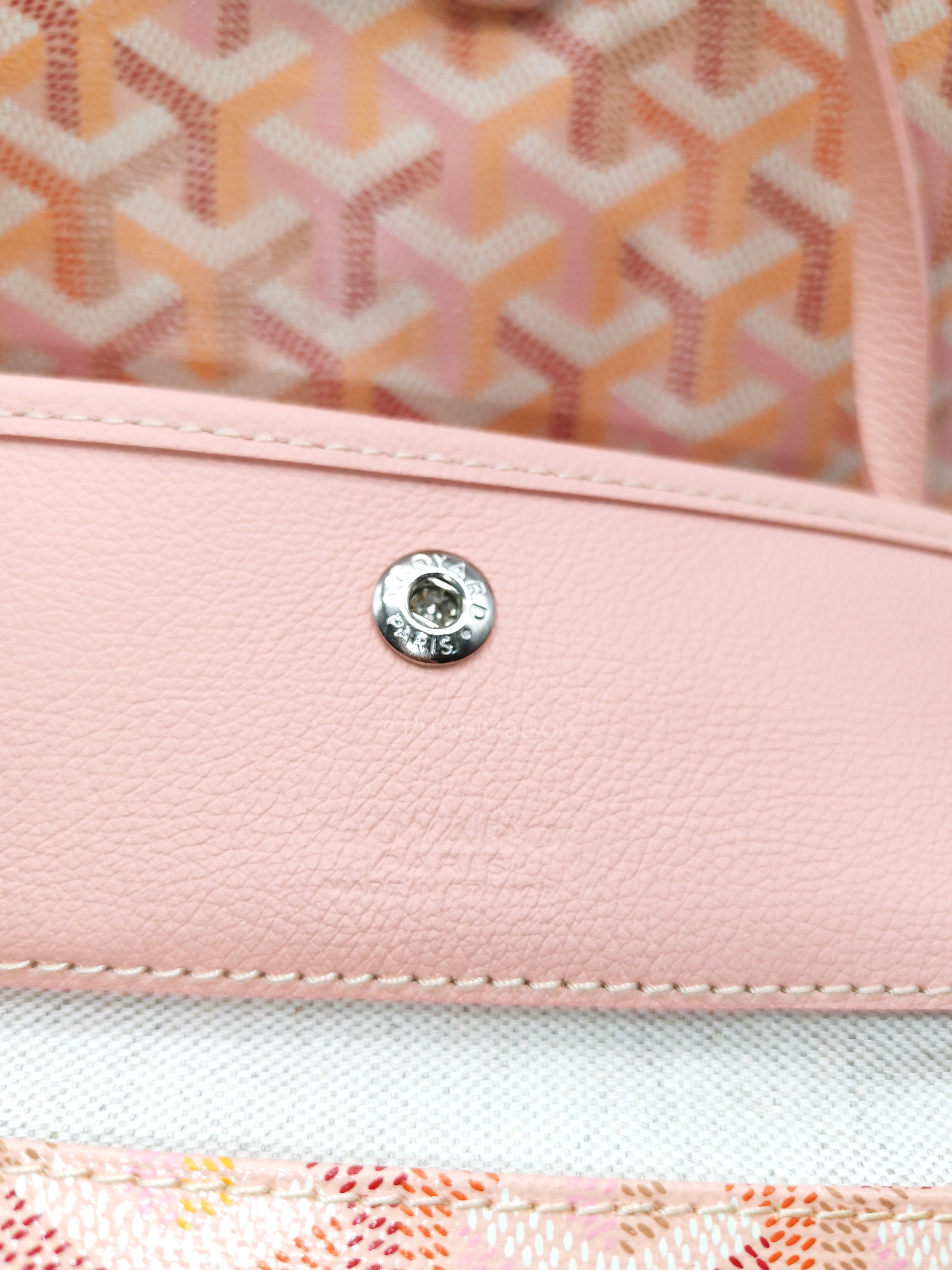 Saint Louis PM Powder Pink with Croc Universel Clip Charm in Goyardine Canvas Tote Bag (Limited Edition)