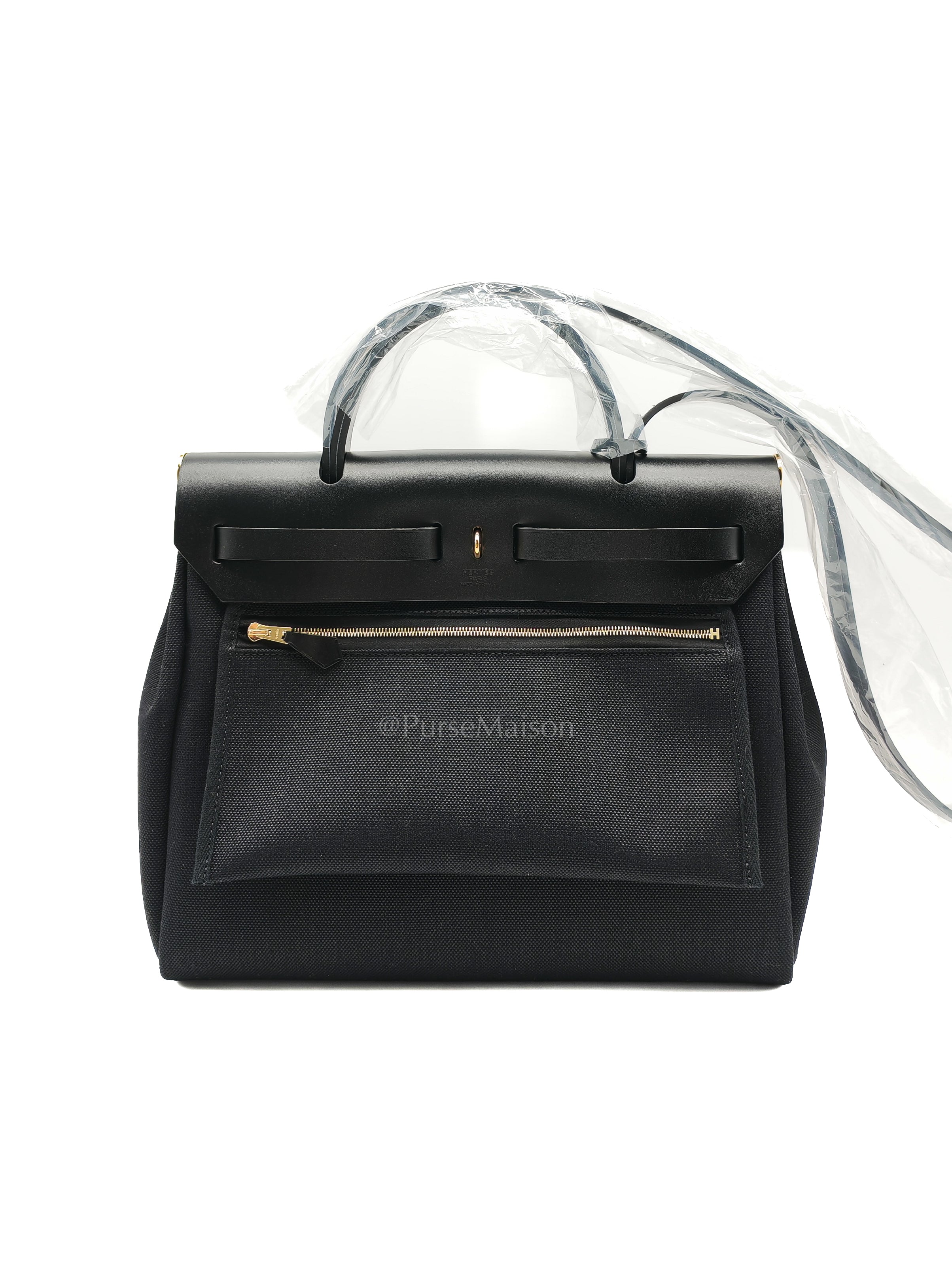 Herbag Zip 31 in Black Military Toile Vache Hunter and Gold Hardware Stamp K(2025)