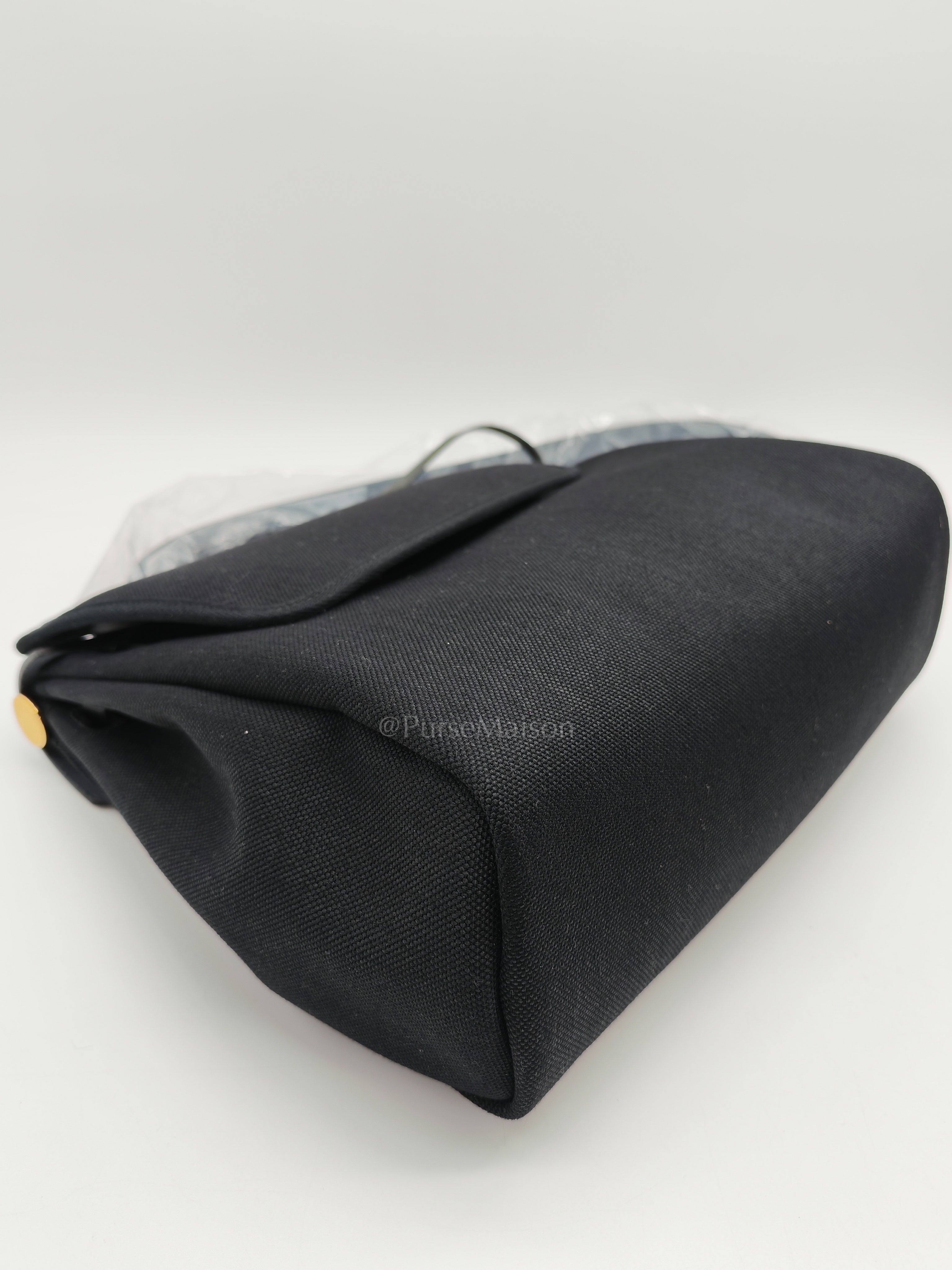 Herbag Zip 31 in Black Military Toile Vache Hunter and Gold Hardware Stamp K(2025)
