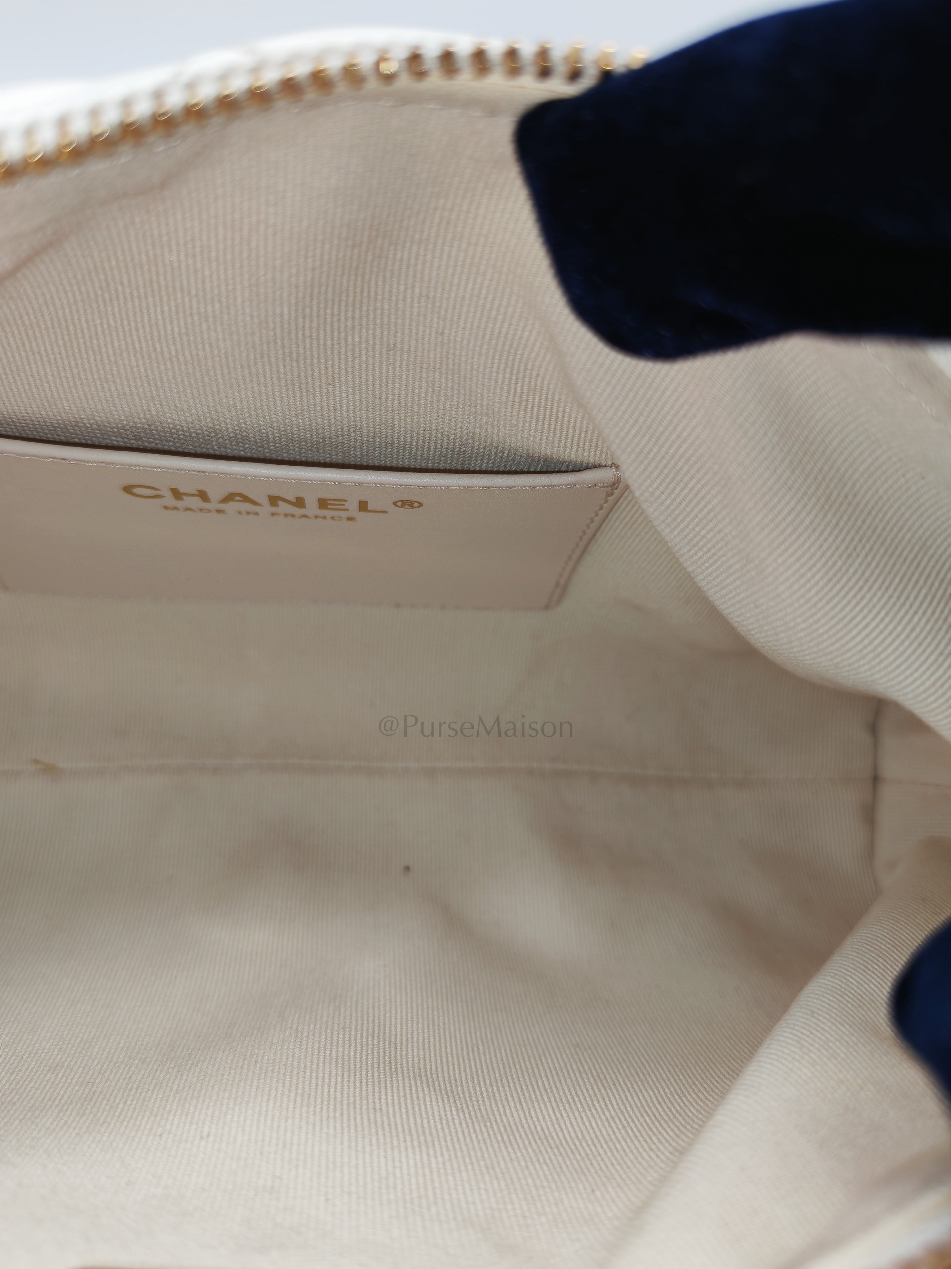 Hobo Bag in White Lambskin Leather and Aged Gold Hardware (Microchip)