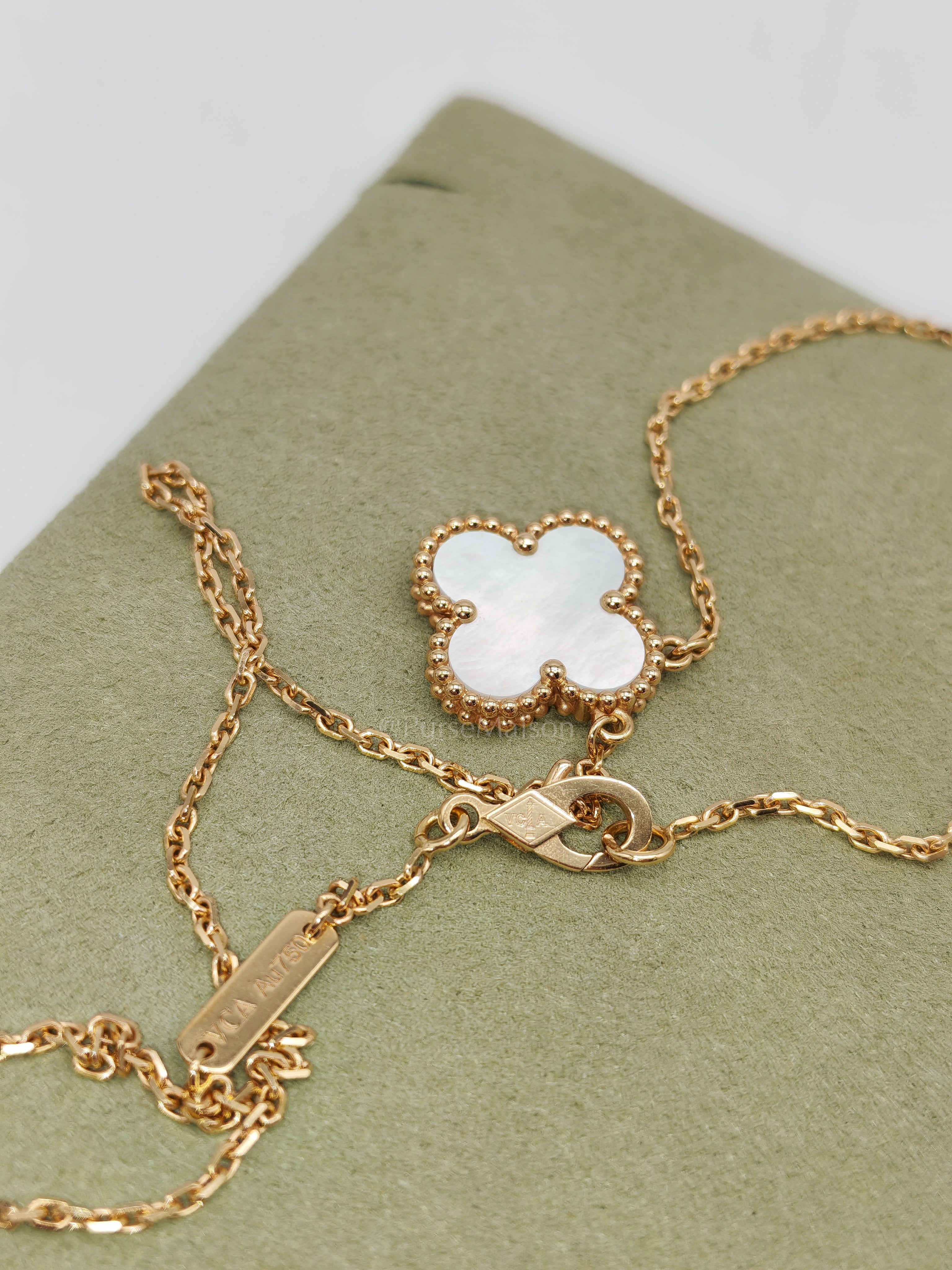Vintage Alhambra White Mother of Pearl Pendant & Yellow Gold Necklace (Year 2025)