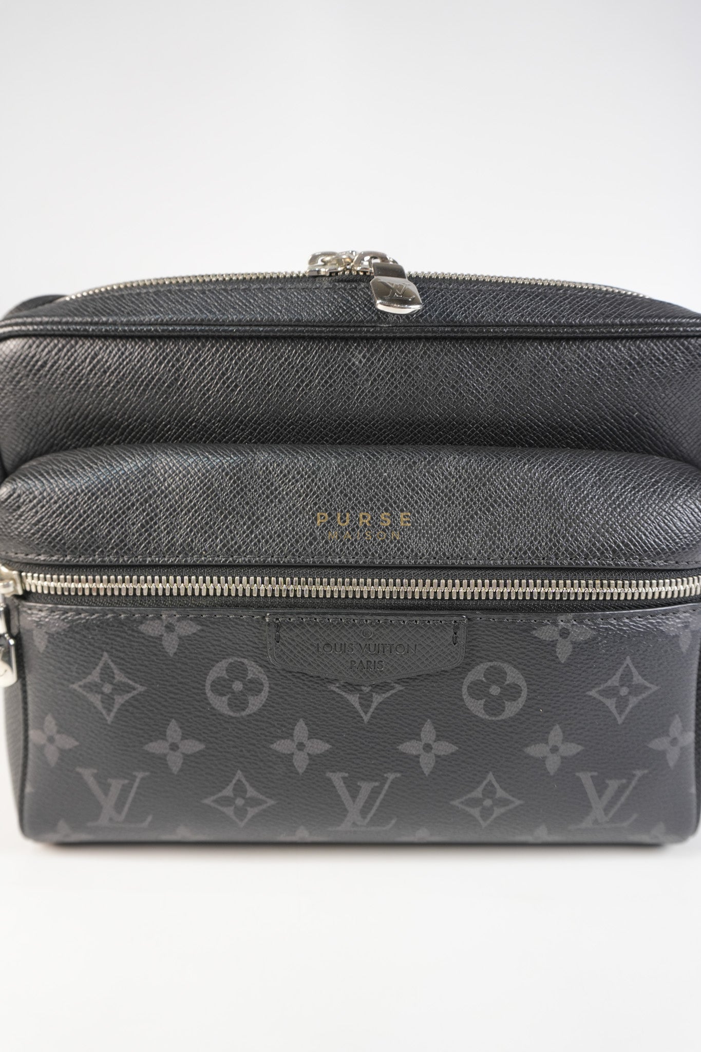 Outdoor Messenger Monogram Eclipse Taiga Black (Date code: FO4109) | Purse Maison Luxury Bags Shop