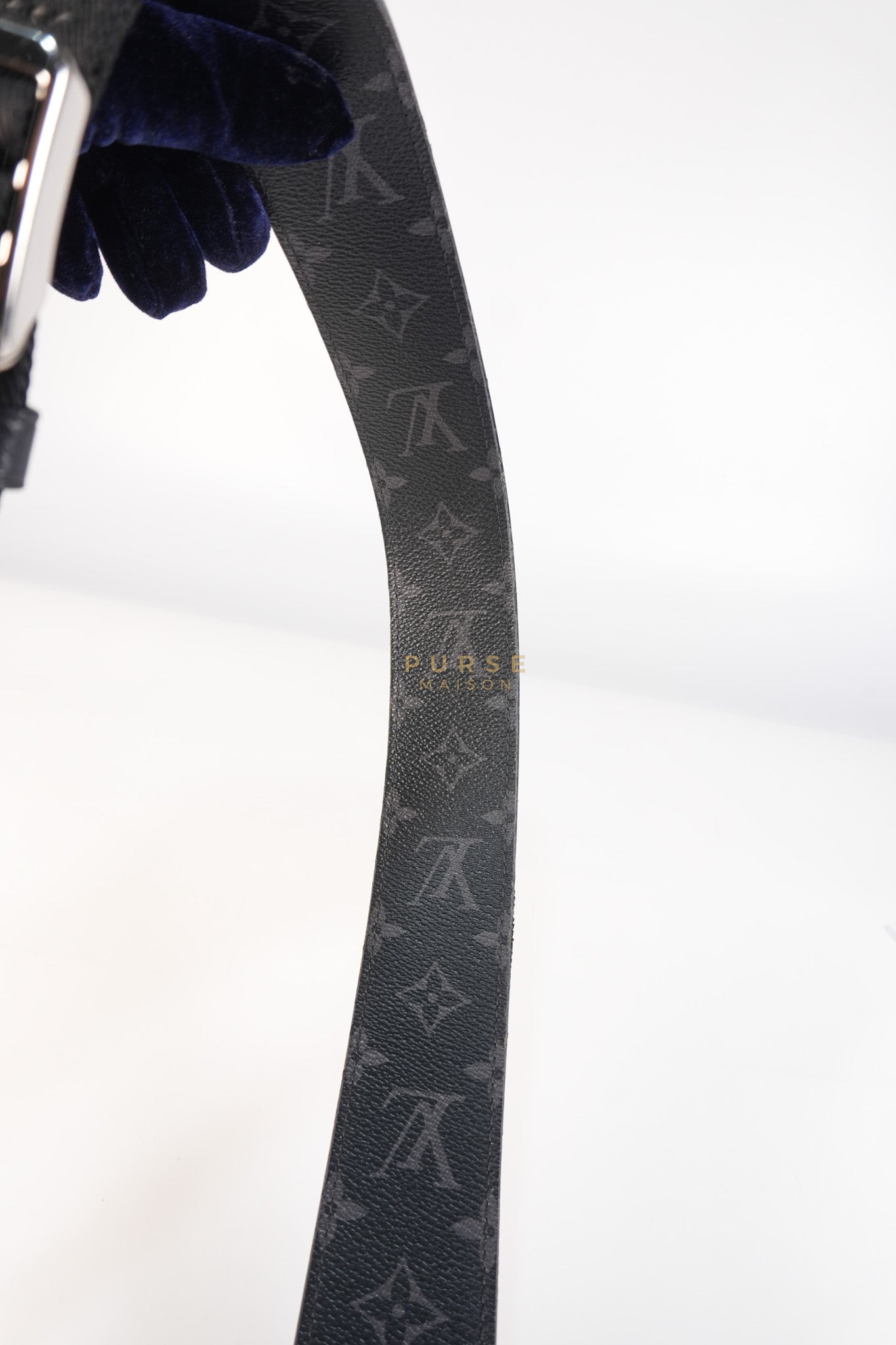 Outdoor Messenger Monogram Eclipse Taiga Black (Date code: FO4109) | Purse Maison Luxury Bags Shop