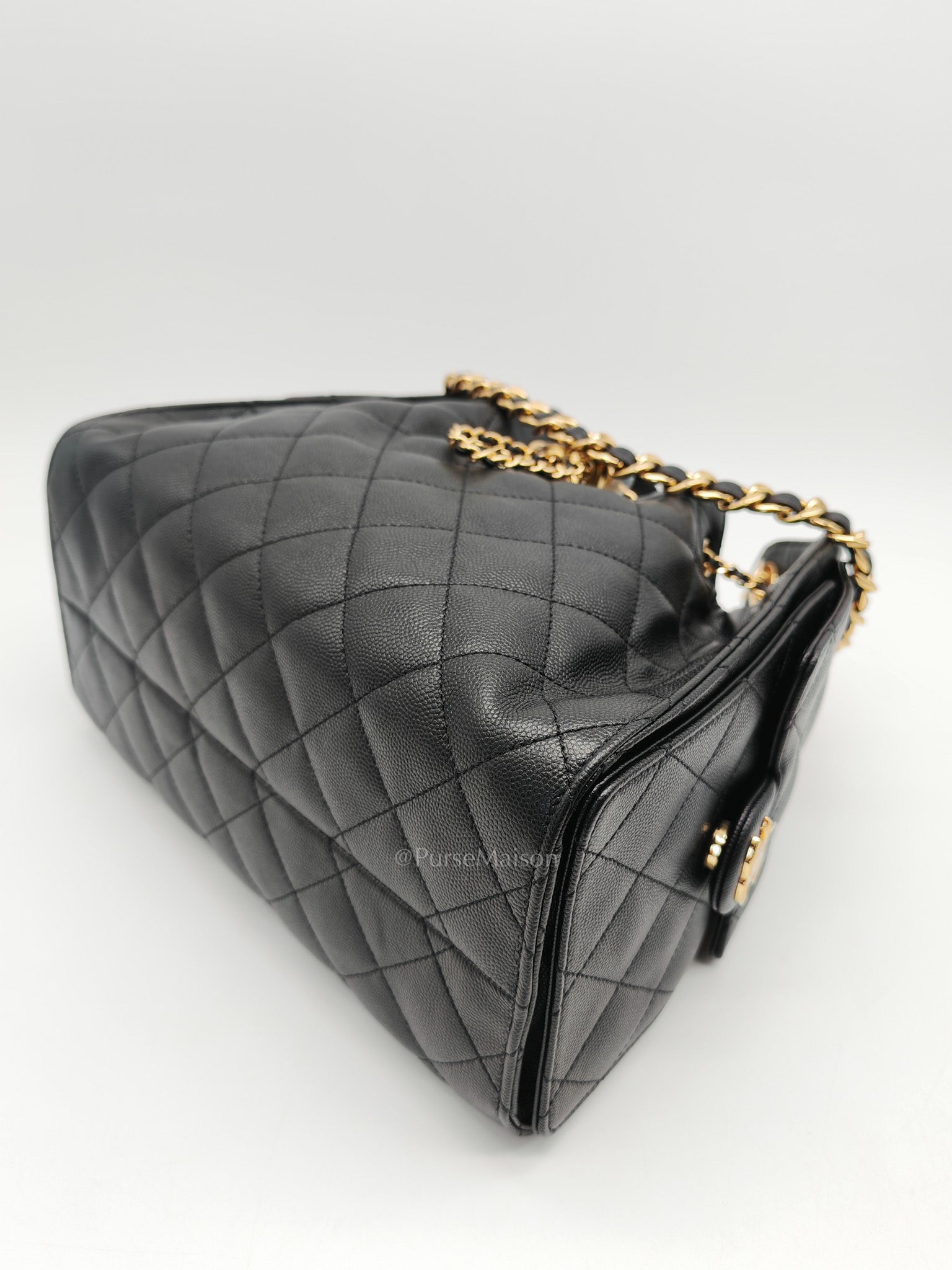 25 Small Black Caviar Leather in Shiny Gold Hardware (Microchip)