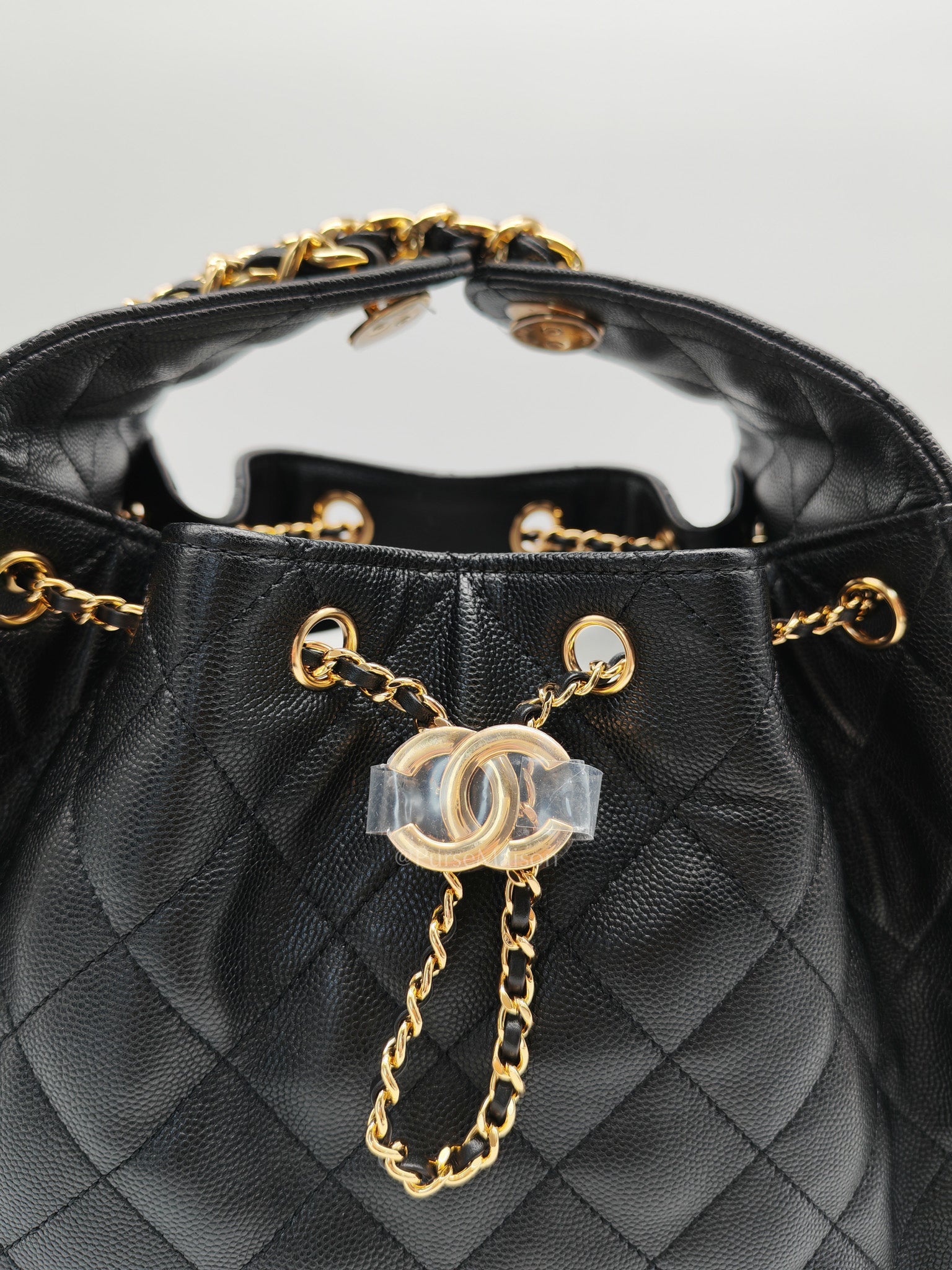 25 Small Black Caviar Leather in Shiny Gold Hardware (Microchip)
