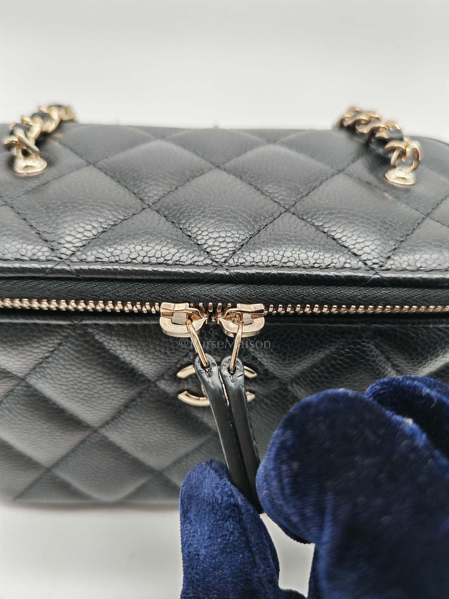 Vanity Case Small in Black Caviar Leather Light Gold Hardware (Series 31)