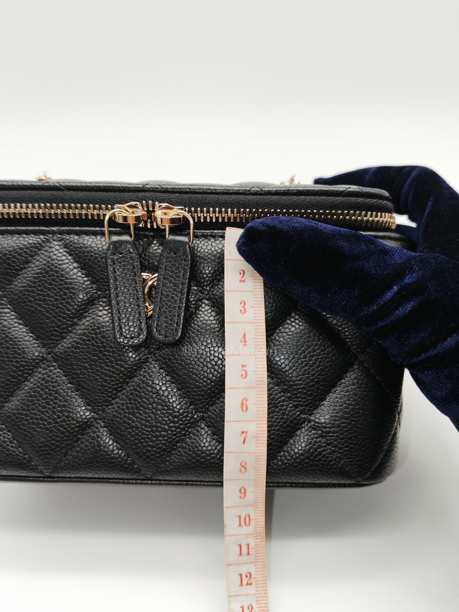 Vanity Case Small in Black Caviar Leather Light Gold Hardware (Series 31)